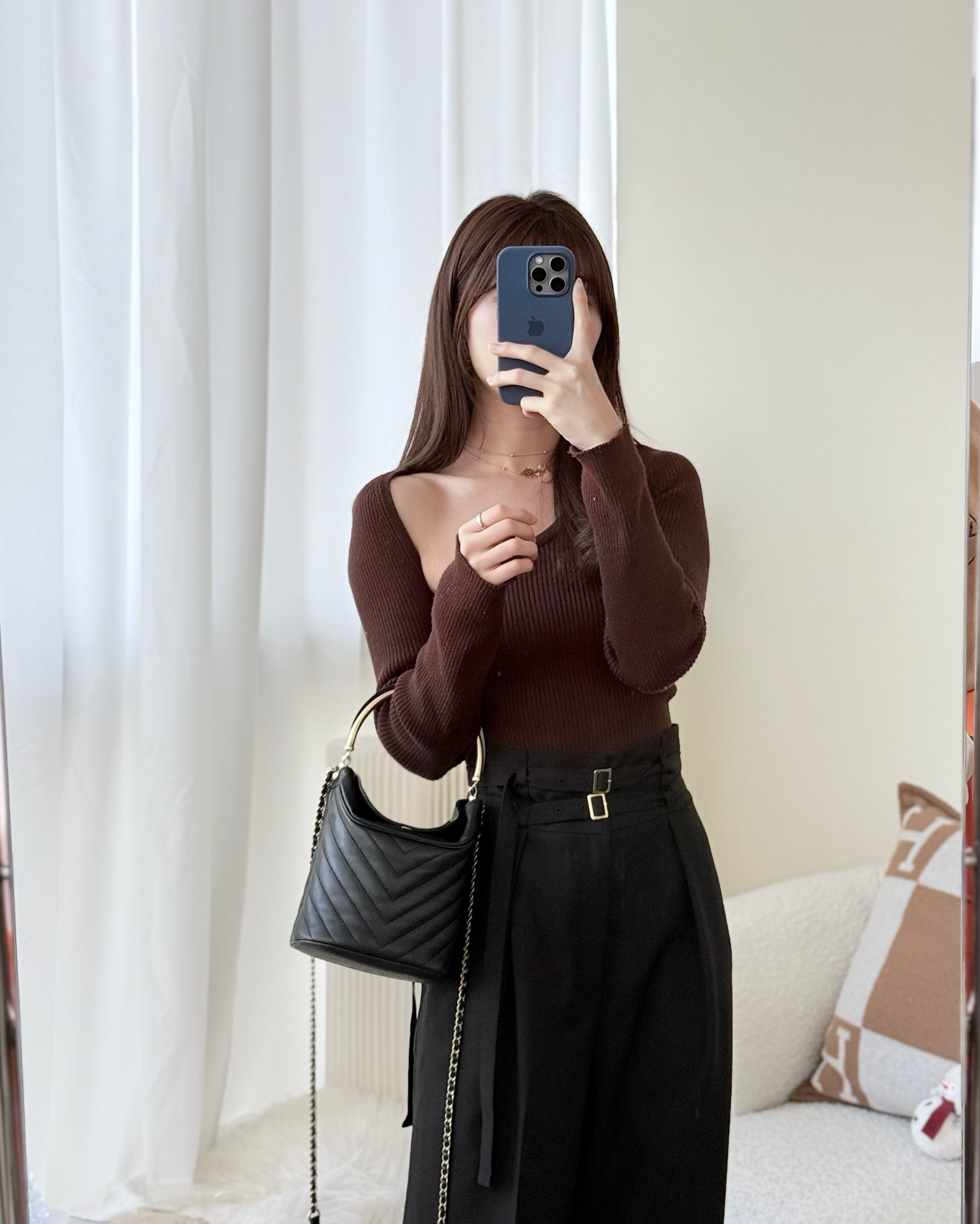 Chanel Chevron Chic Bucket Bag with Handle Black Lambskin Aged