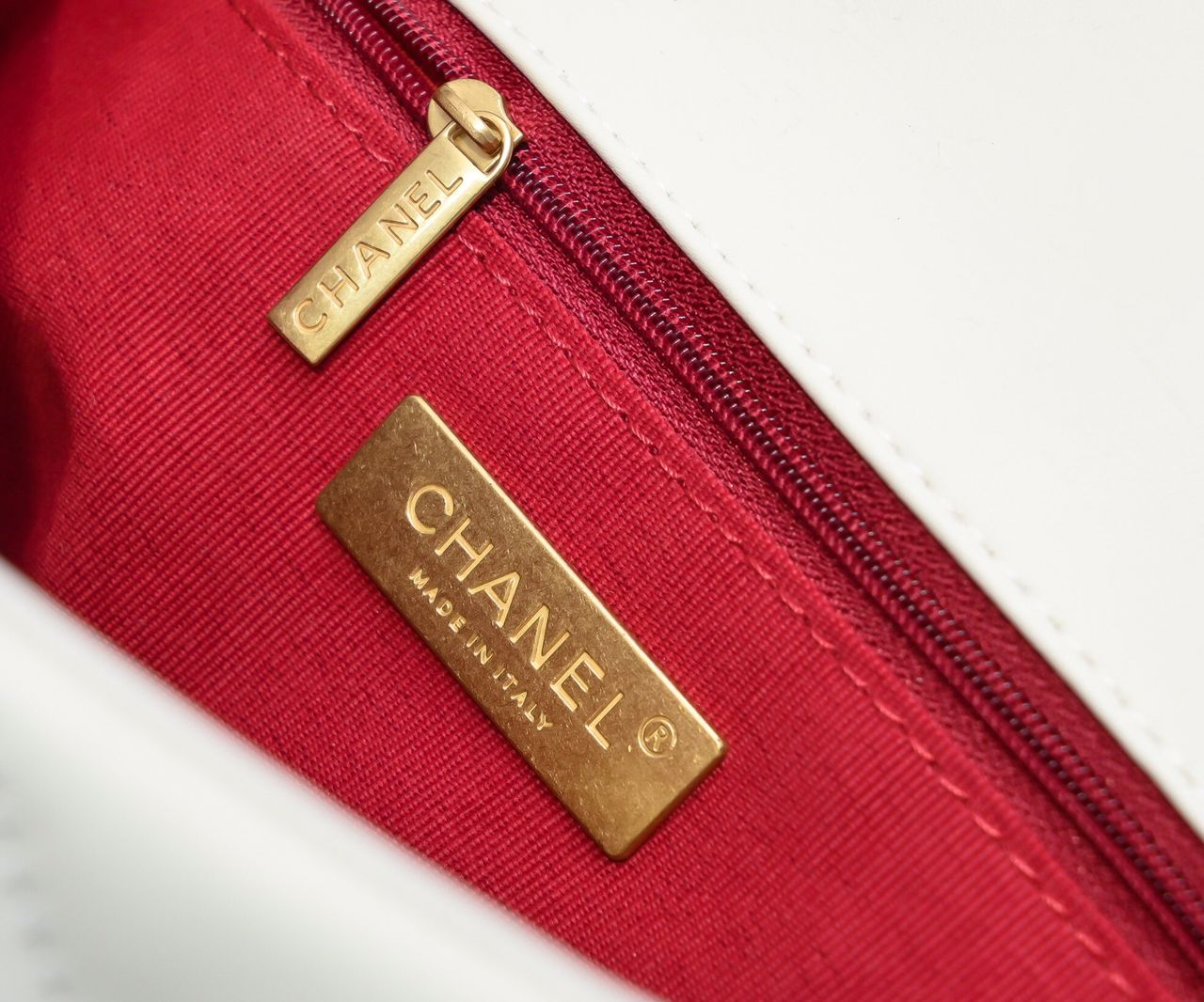 CHANEL 19Bag Crossbody Bags