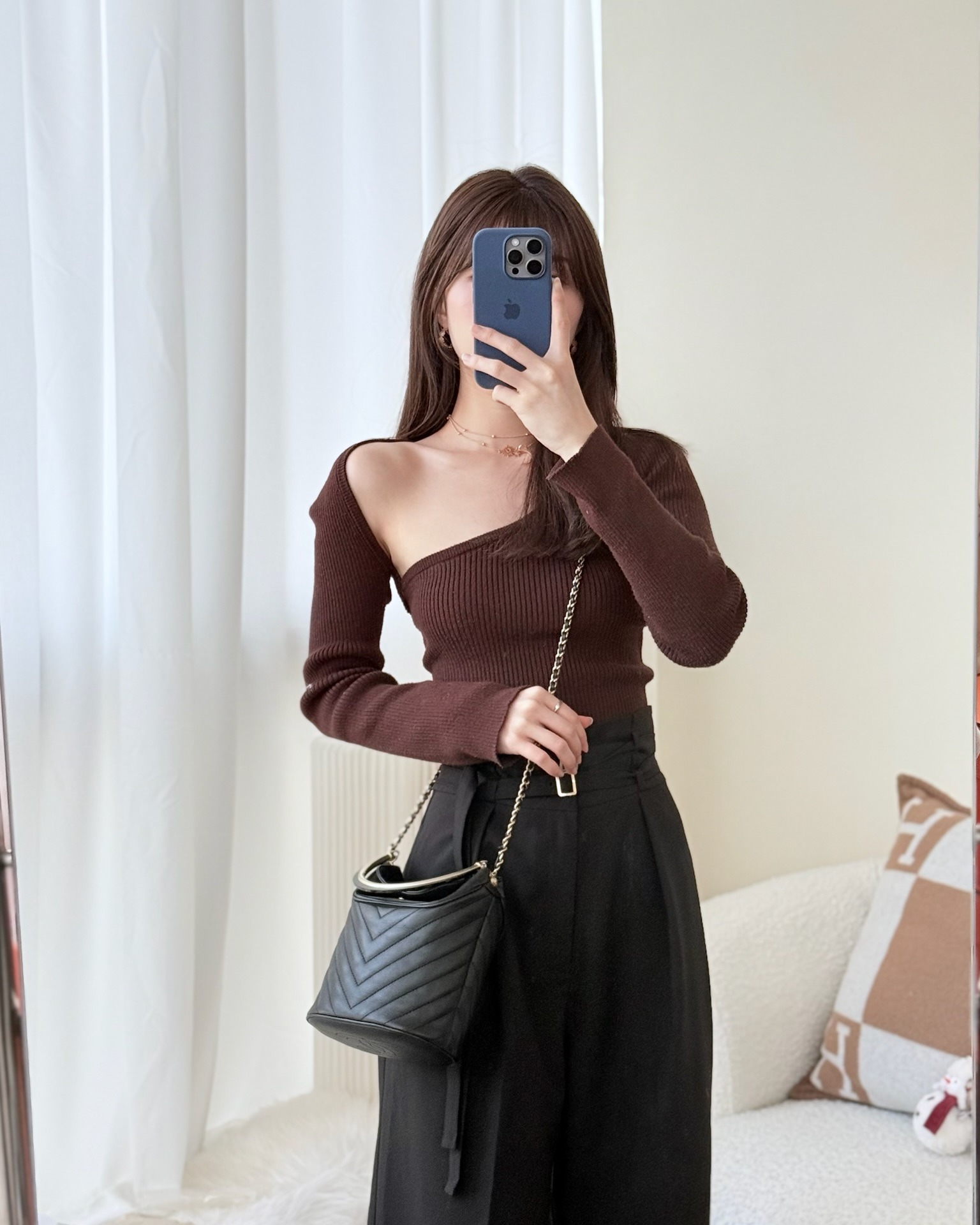 Chanel Chevron Chic Bucket Bag with Handle Black Lambskin Aged