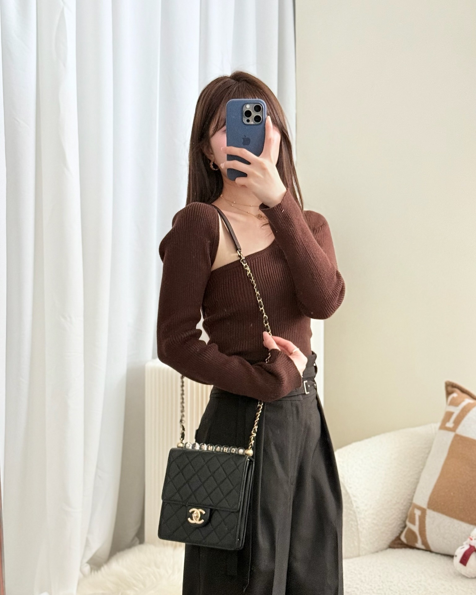 Chanel Quilted Chic Logo Pearls Flap Black Goatskin Aged