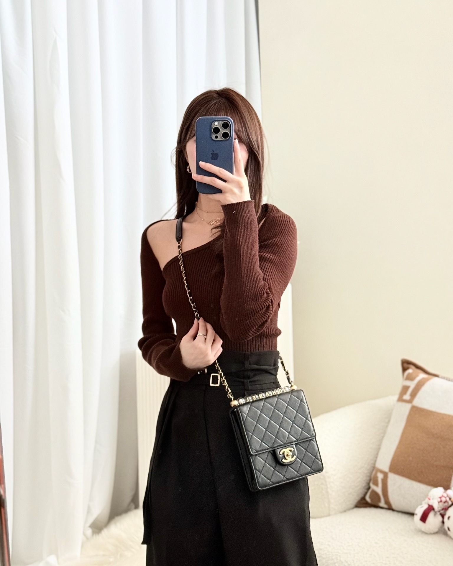 Chanel Quilted Chic Logo Pearls Flap Black Goatskin Aged