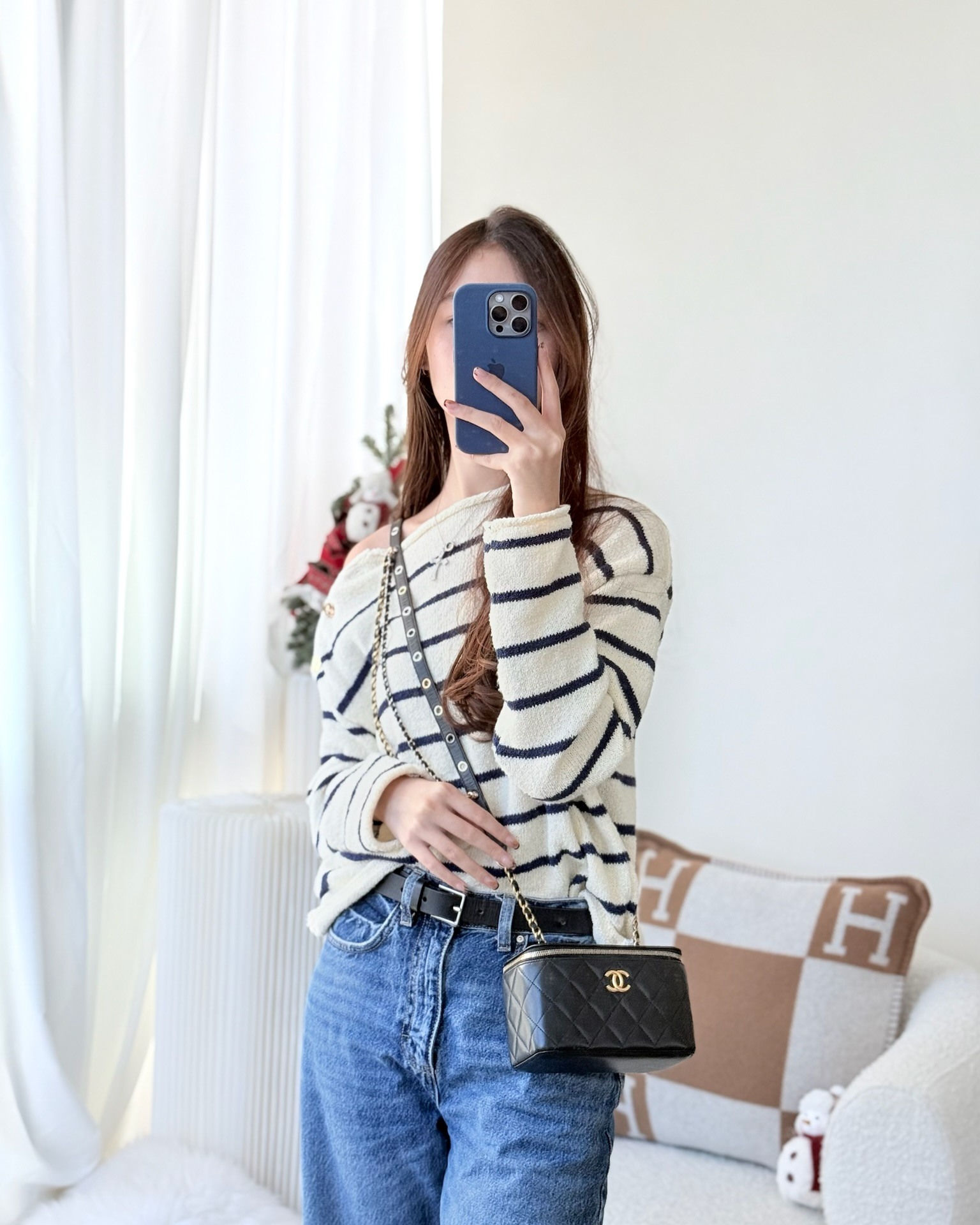 Chanel Vanity With Chain Black Goatskin Mixed Hardware