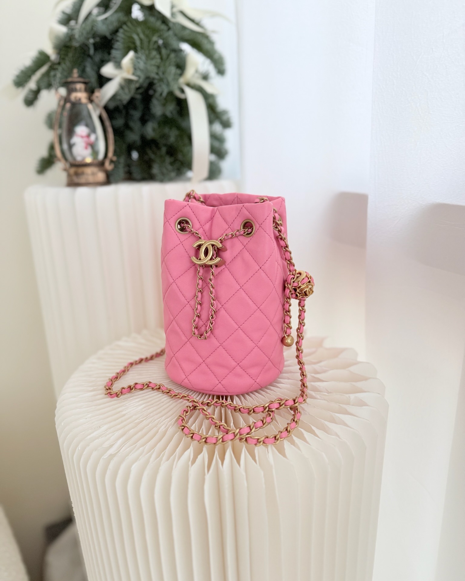 Chanel Pearl Crush Drawstring Bucket Bag Pink Lambskin Aged