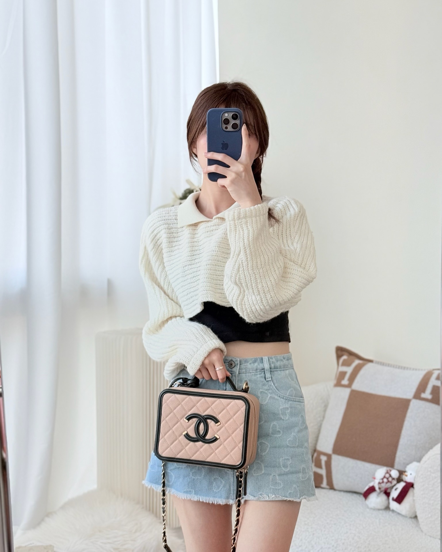 Chanel Quilted Medium CC Filigree Vanity Case Beige Caviar