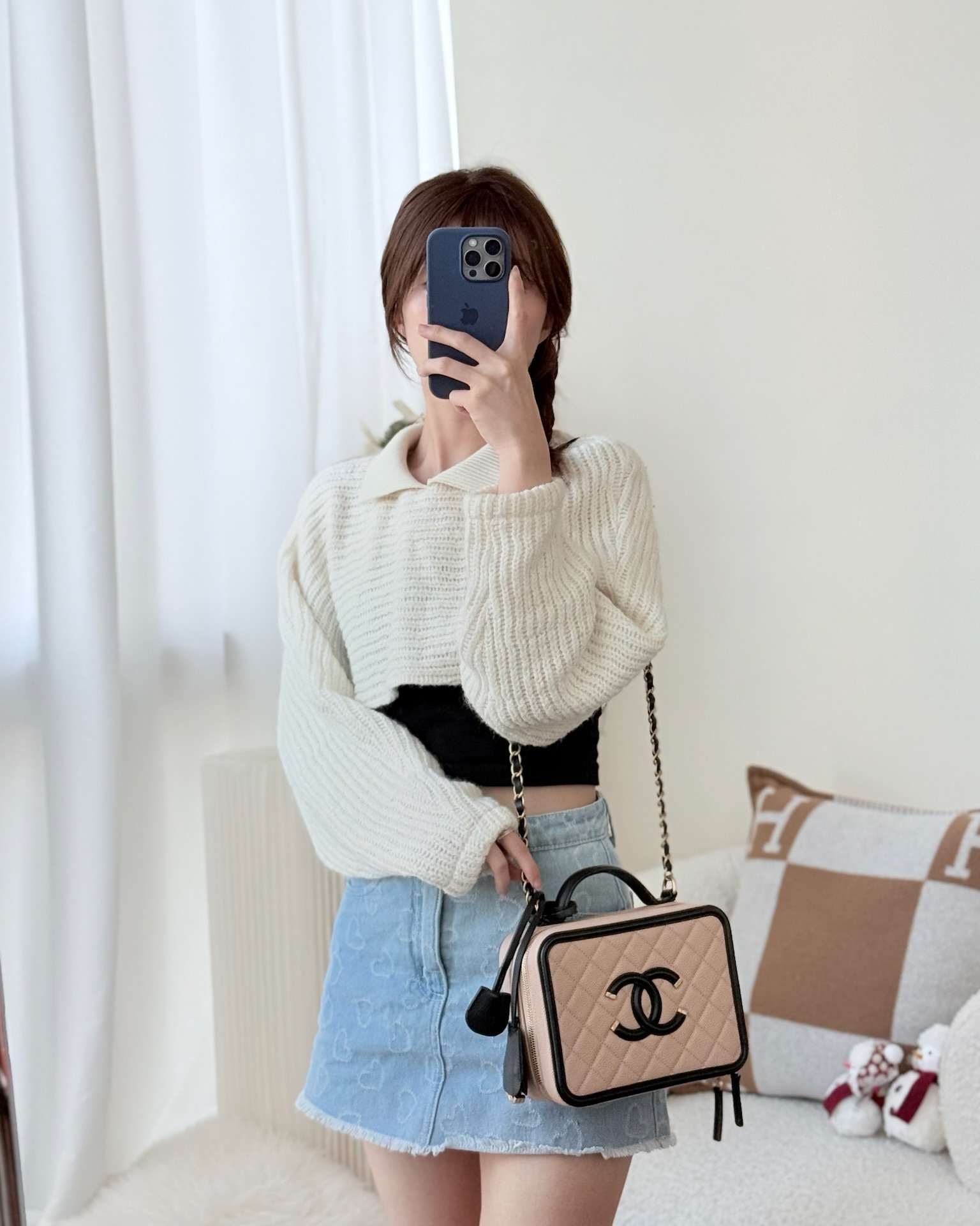 Chanel Quilted Medium CC Filigree Vanity Case Beige Caviar