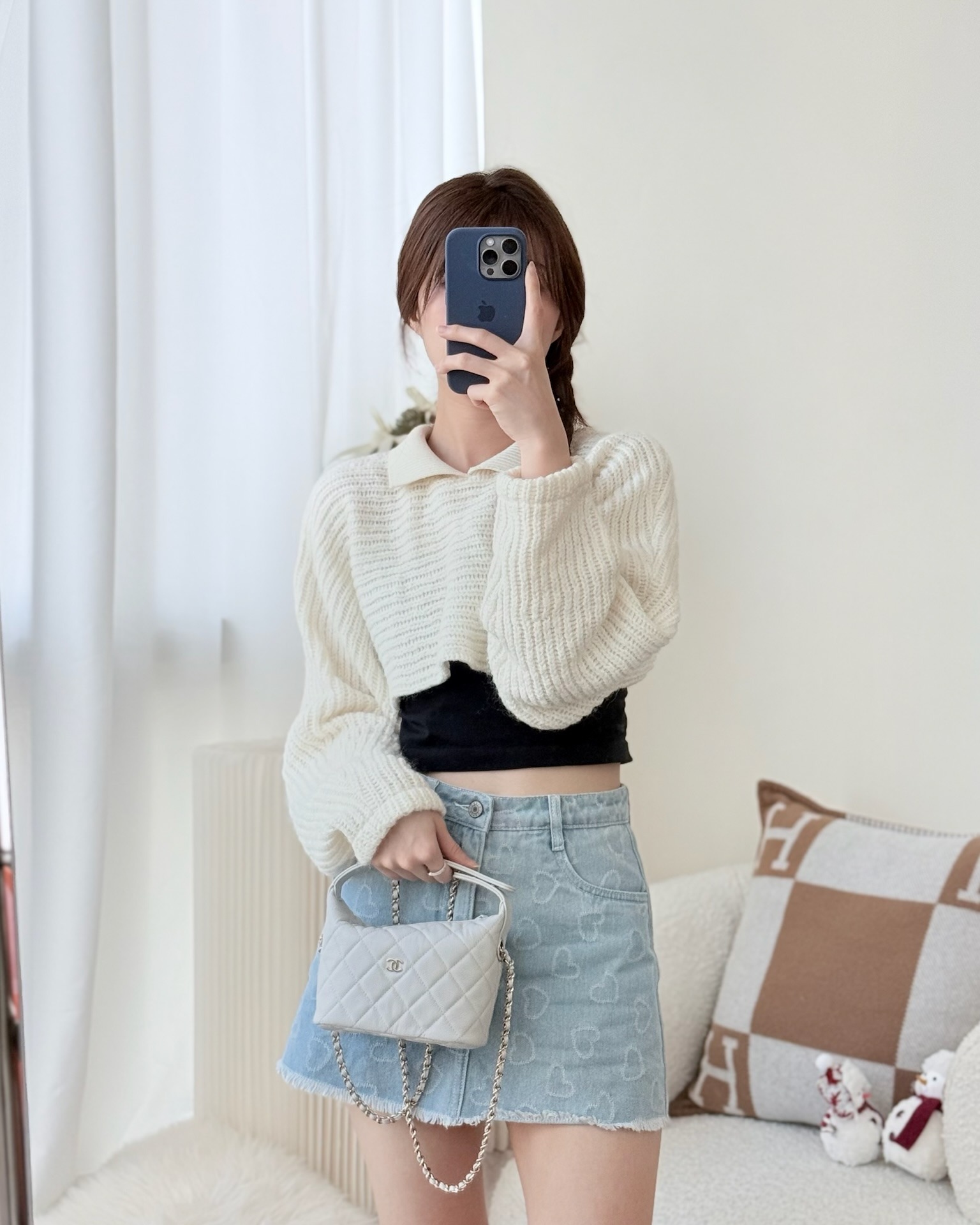 Chanel Quilted Hobo With Chain Light Grey Caviar 25C