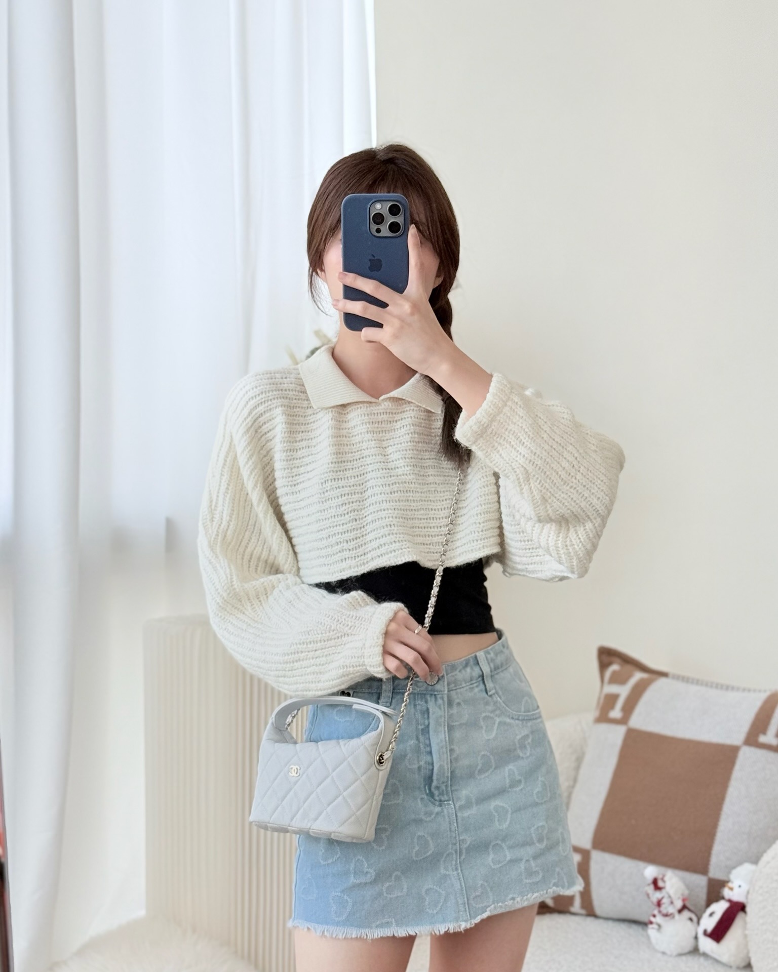 Chanel Quilted Hobo With Chain Light Grey Caviar 25C