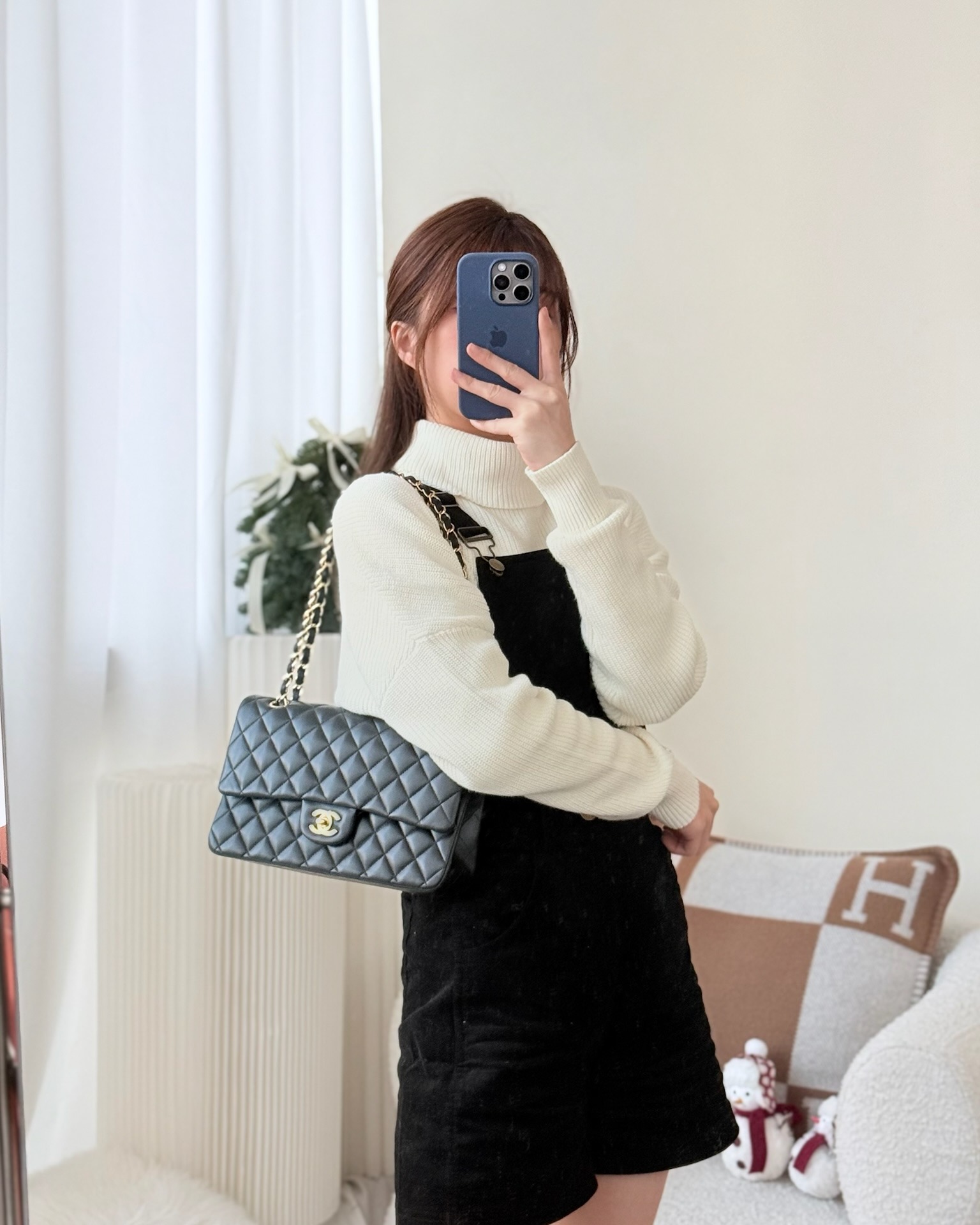 Chanel Classic M/L Medium Flap Quilted Black Lambskin