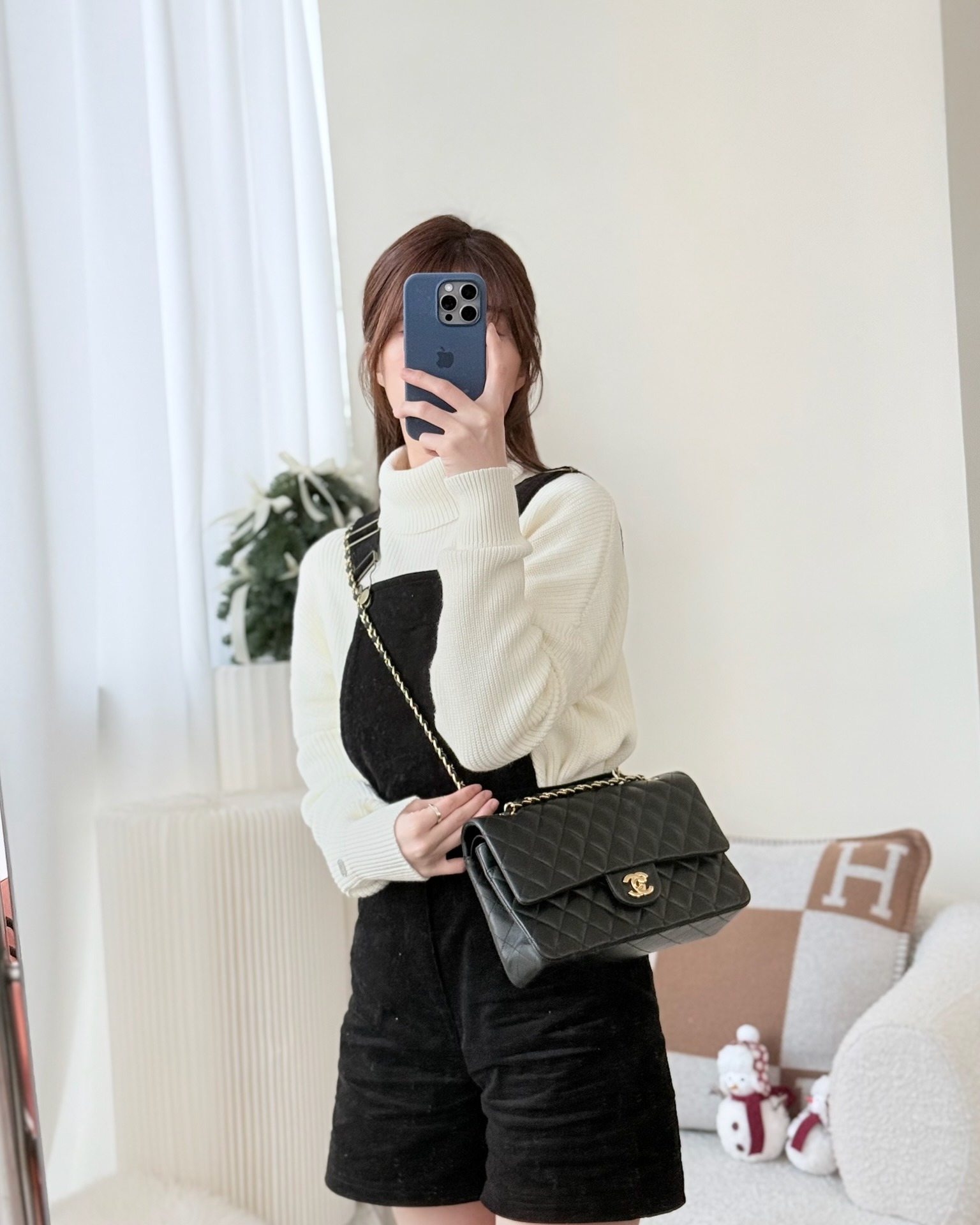 Chanel Classic M/L Medium Flap Quilted Black Lambskin