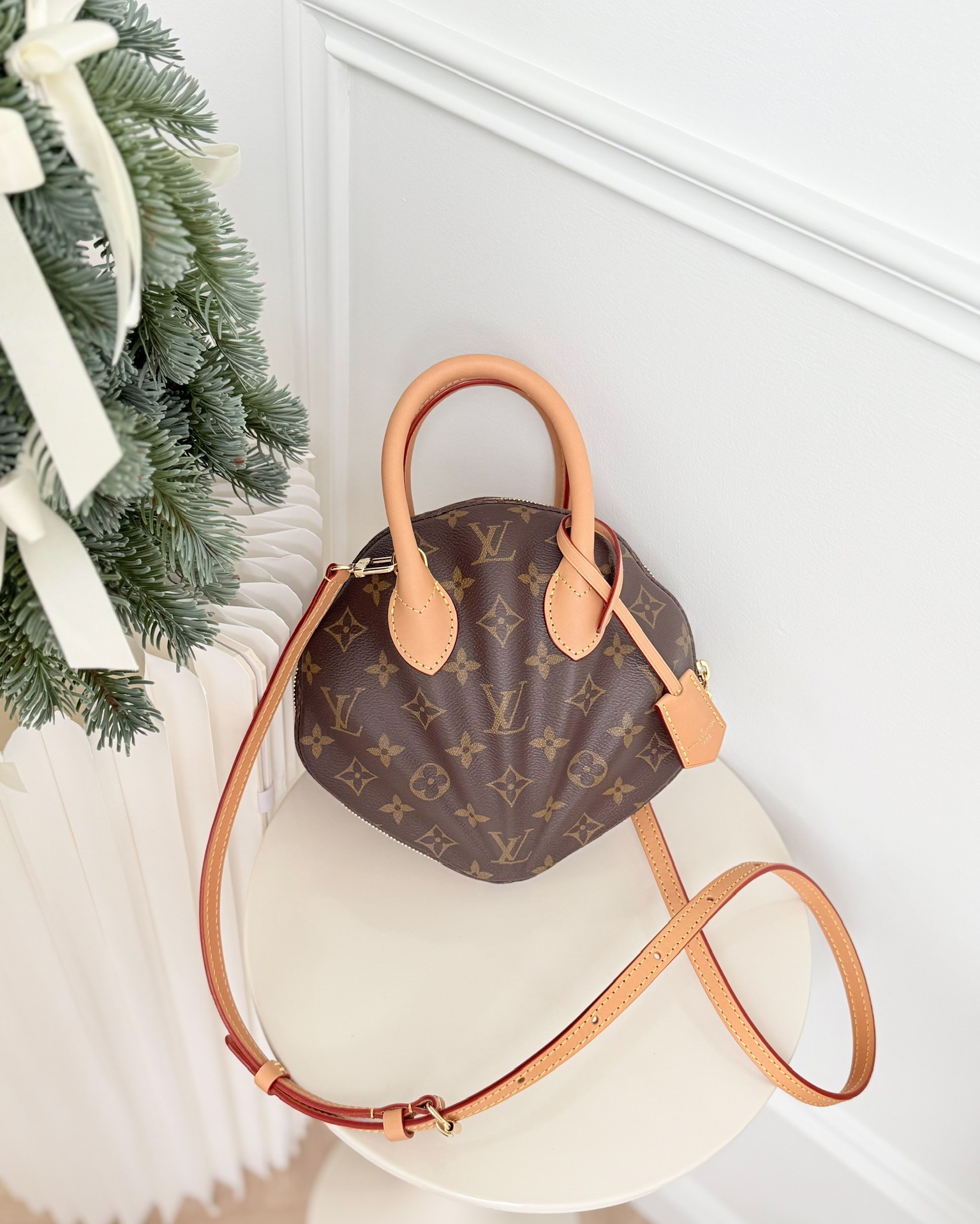 Louis Vuitton Venus Monogram Reverse Canvases