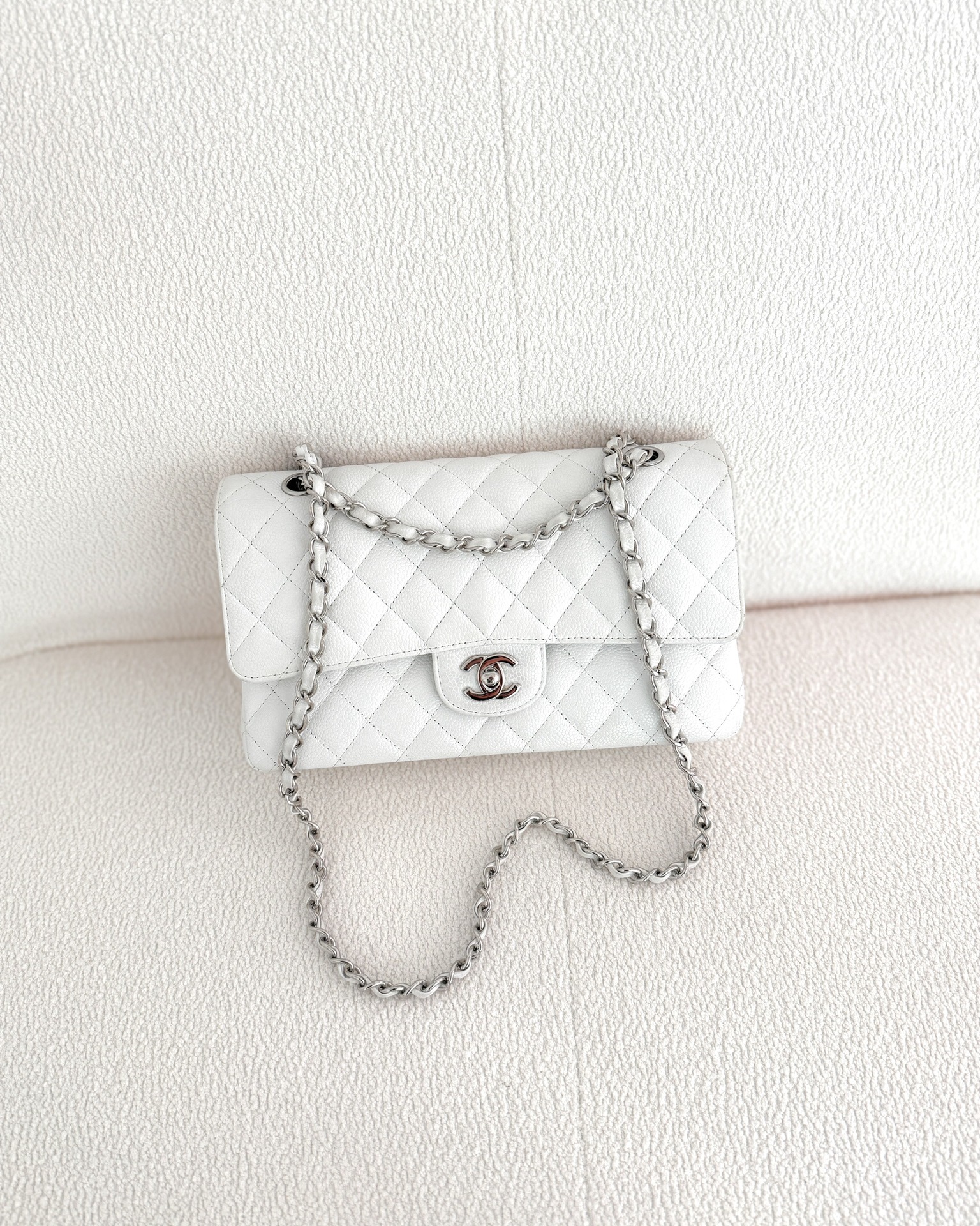 Chanel M/L Medium Classic Flap Quilted White Caviar
