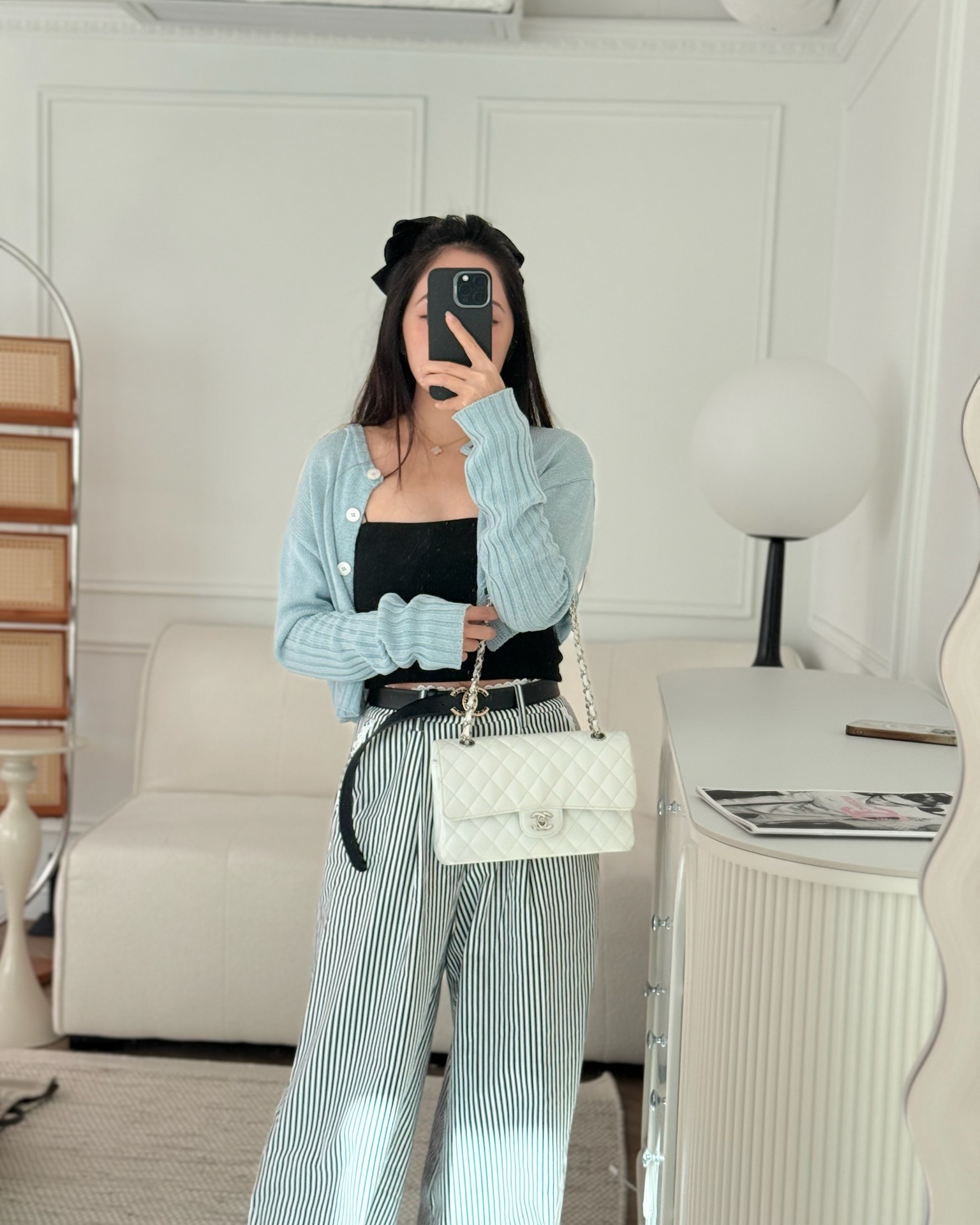 Chanel M/L Medium Classic Flap Quilted White Caviar