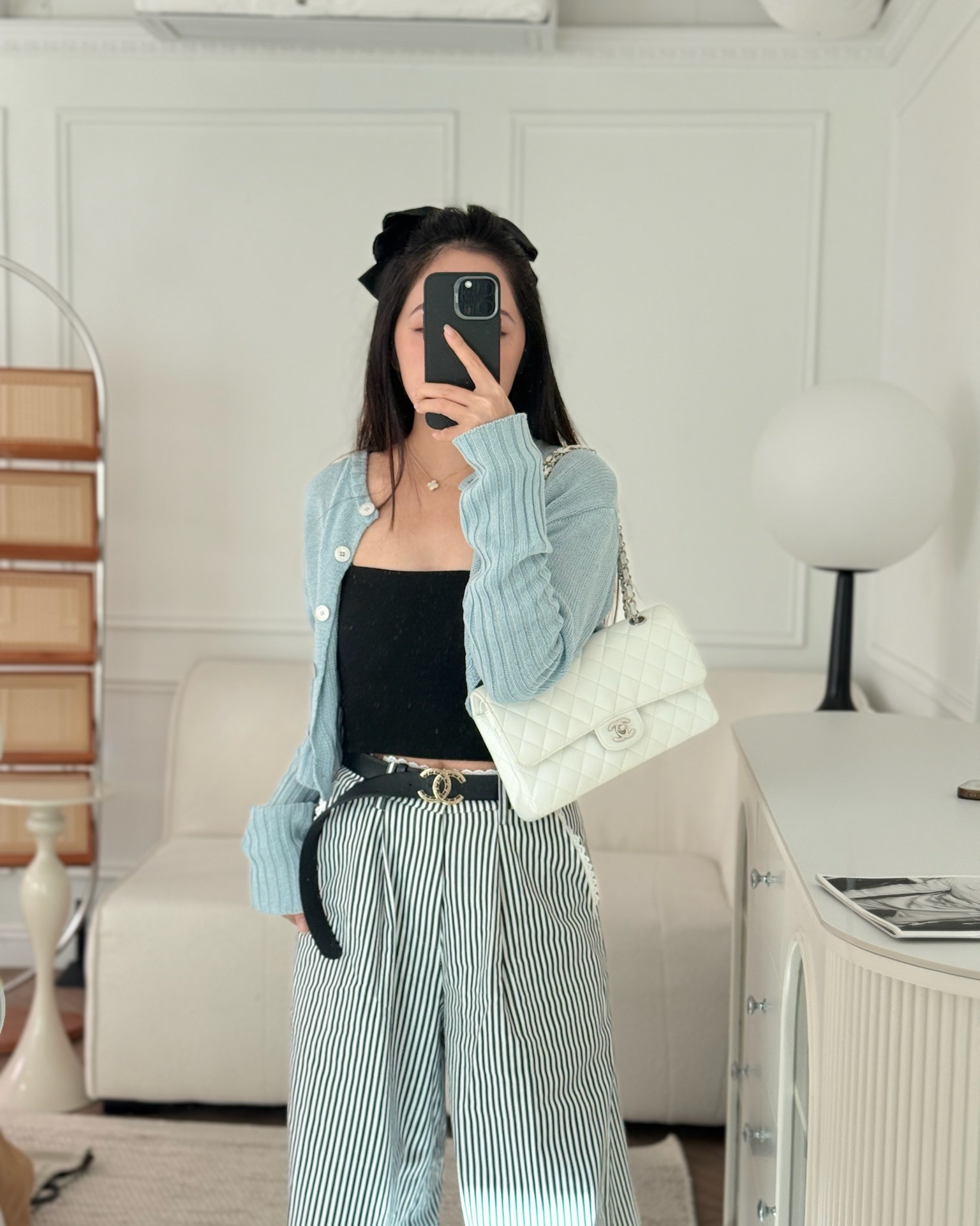 Chanel M/L Medium Classic Flap Quilted White Caviar