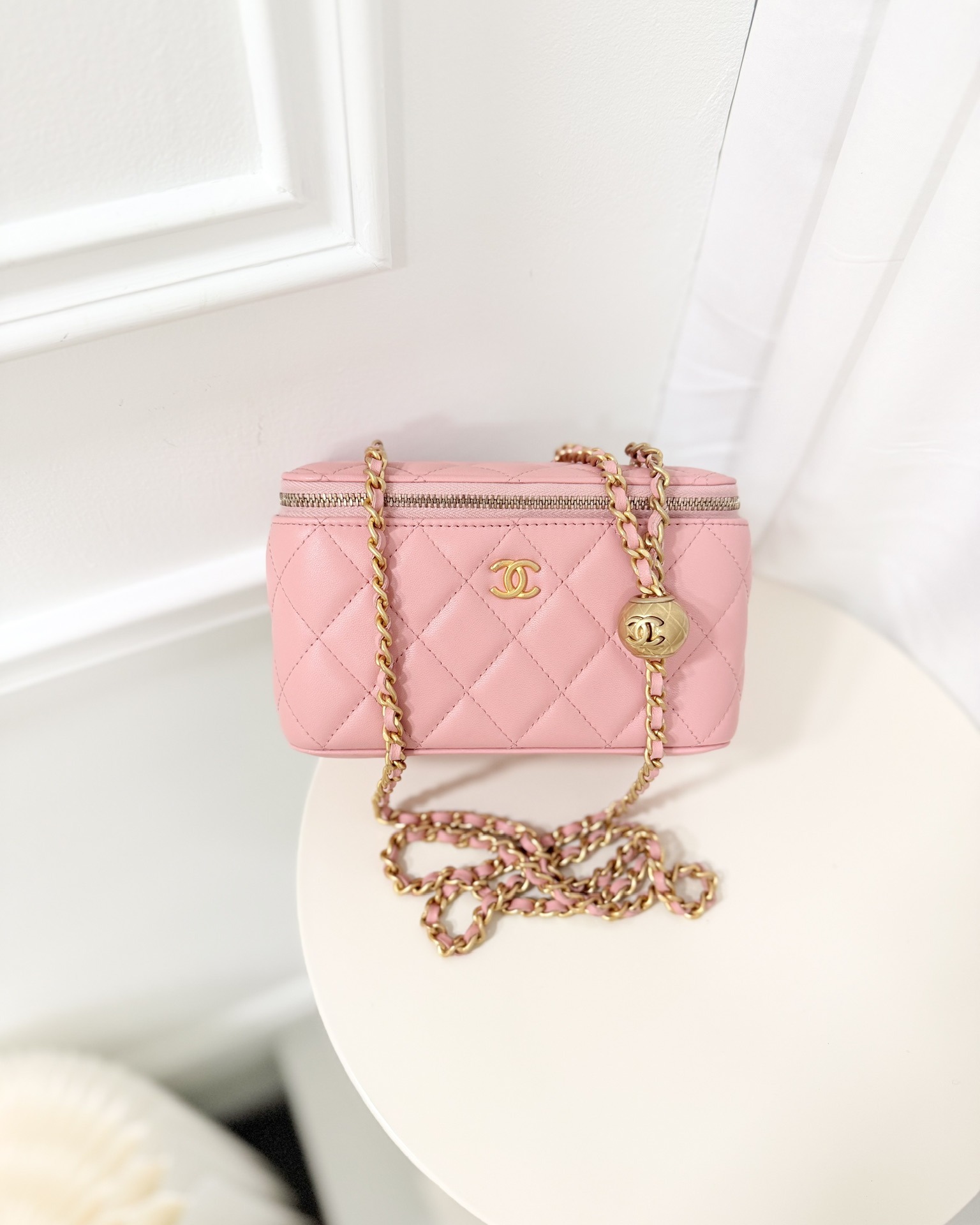 Chanel Pearl Crush Vanity With Chain Pink Lambskin Aged