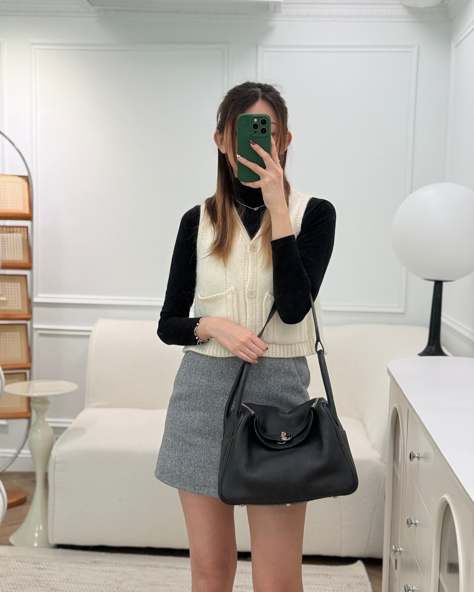 Hermès Lindy 30 Black Clemence Palladium Hardware