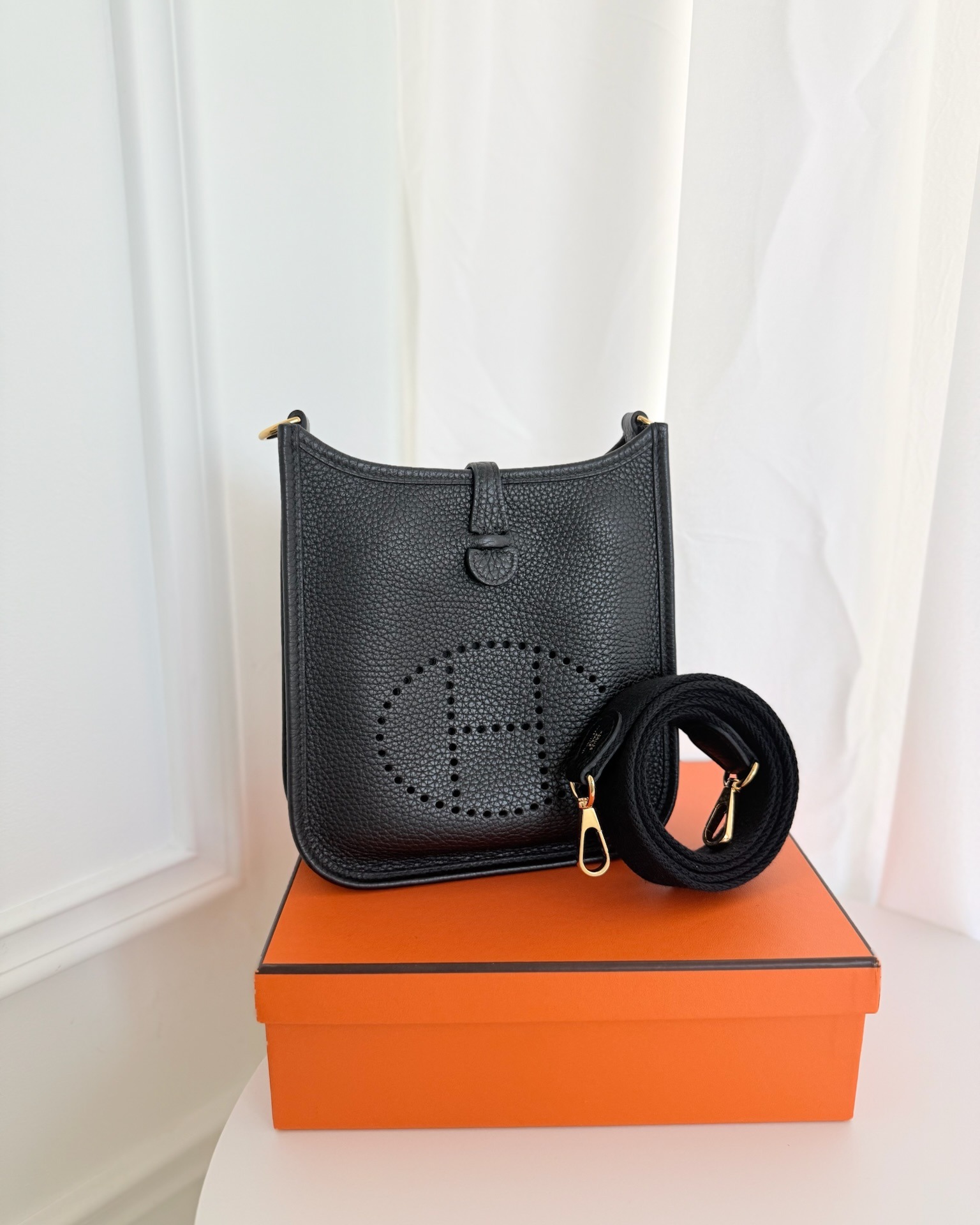 Hermès Mini Evelyne 16 Noir 89 Clemence