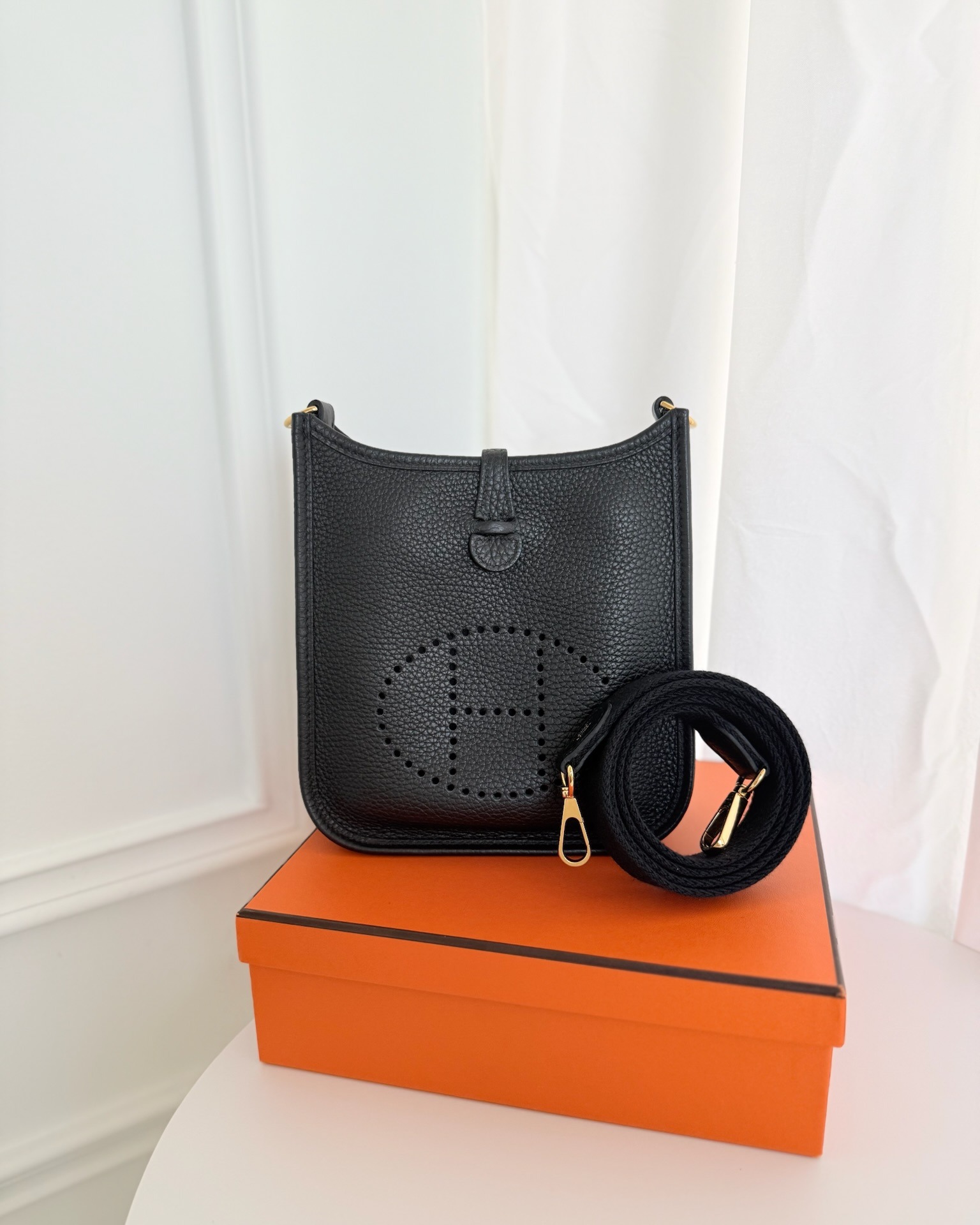 Hermès Mini Evelyne 16 Noir 89 Clemence