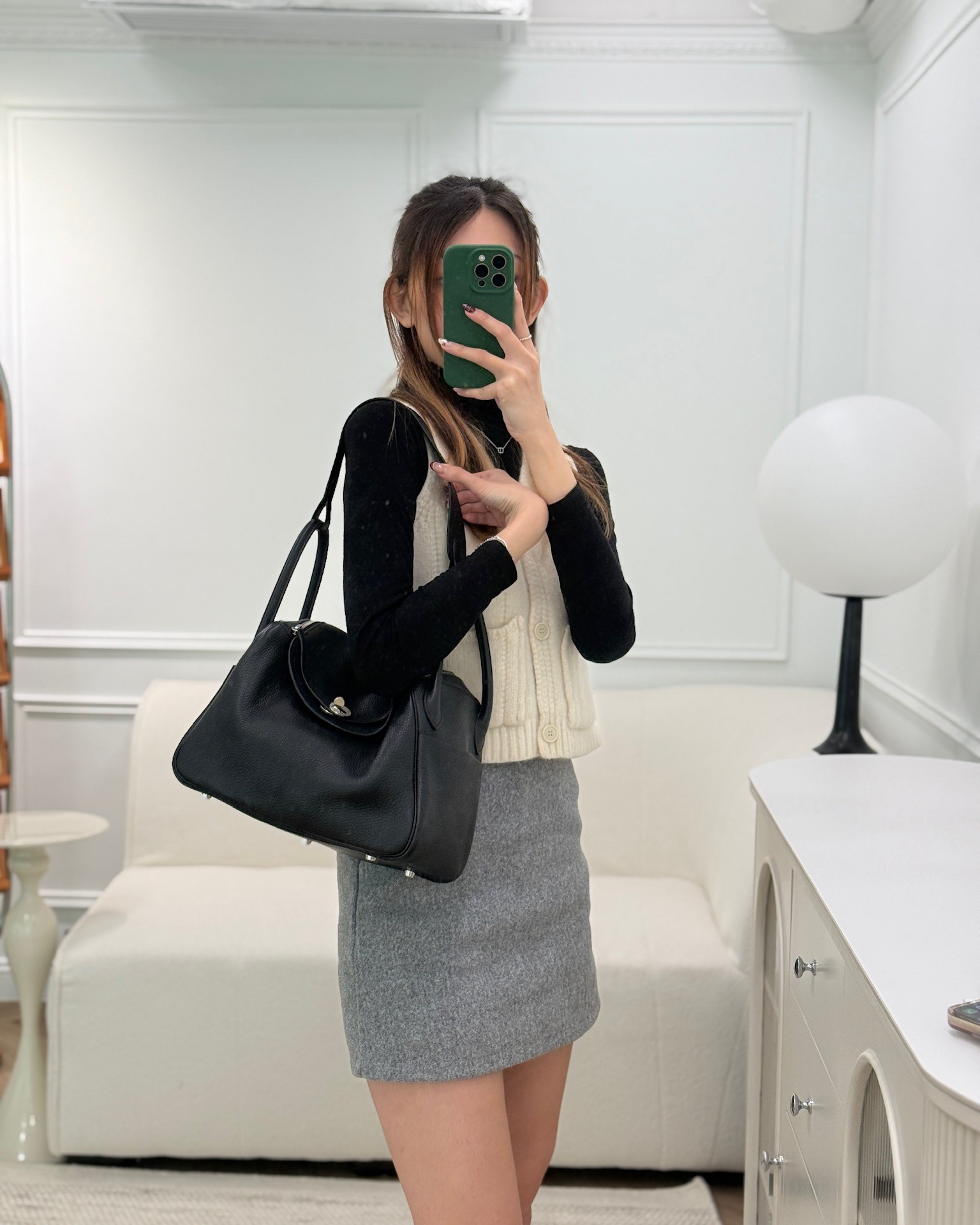 Hermès Lindy 30 Black Clemence Palladium Hardware