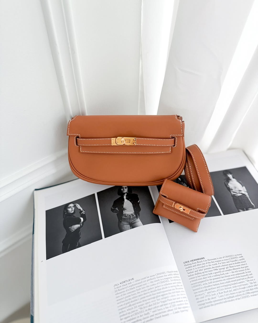 Hermès Kelly Moove Gold 37 Swift