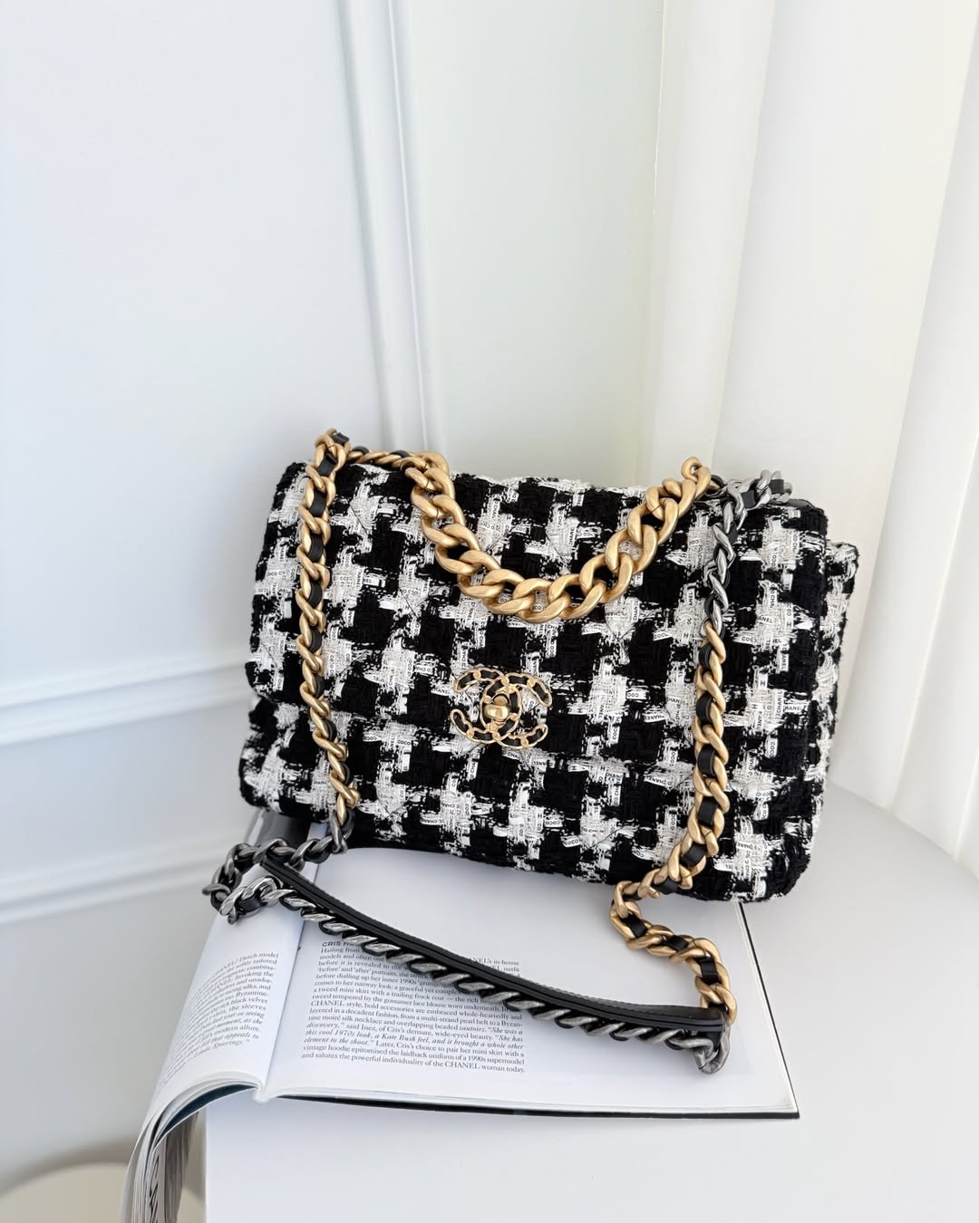 Chanel 19 Medium Tweed White Ribbon Mixed Hardware