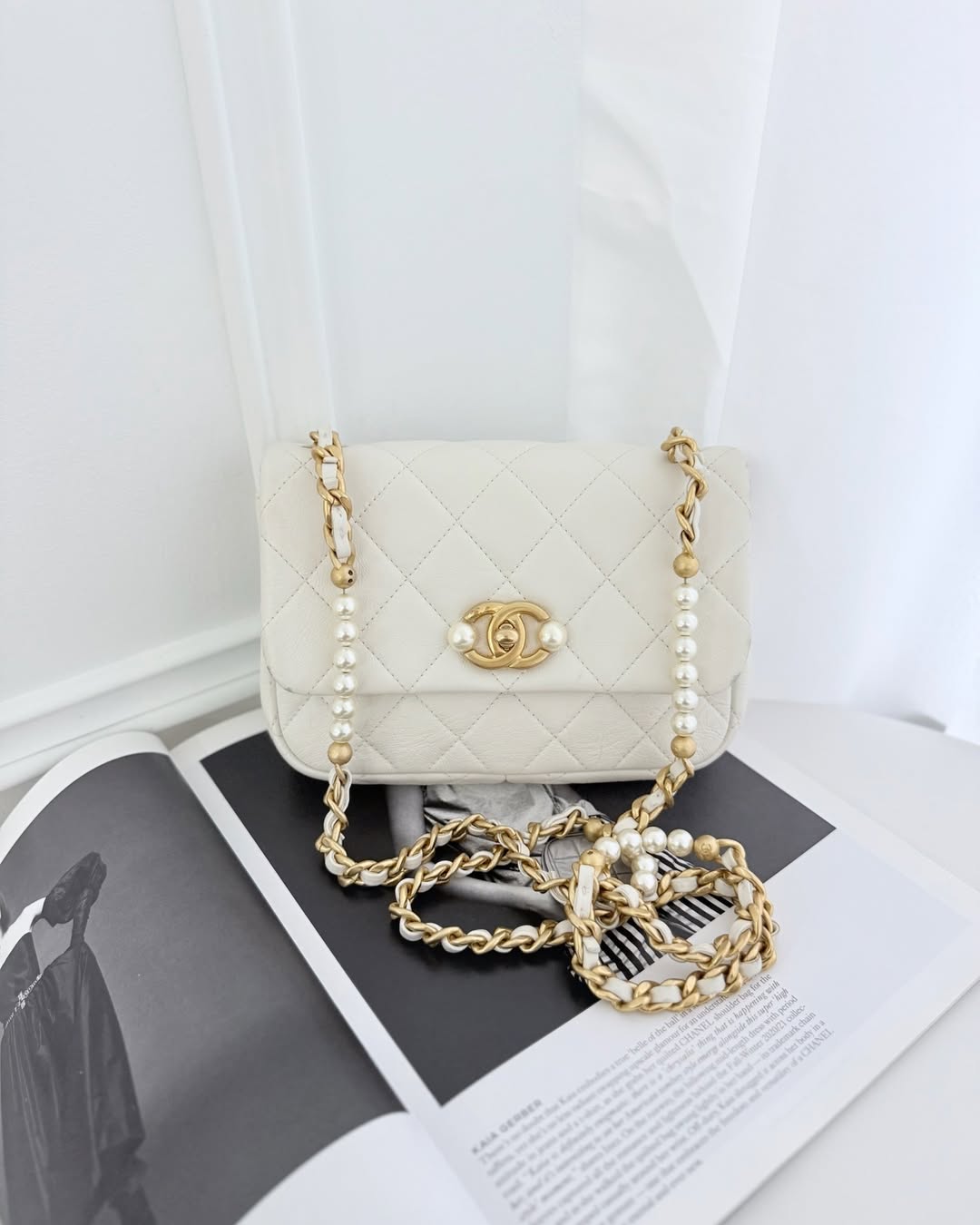 Chanel Quilted Pearl Flap Bag White Shiny Crumpled Calfskin Aged 22C