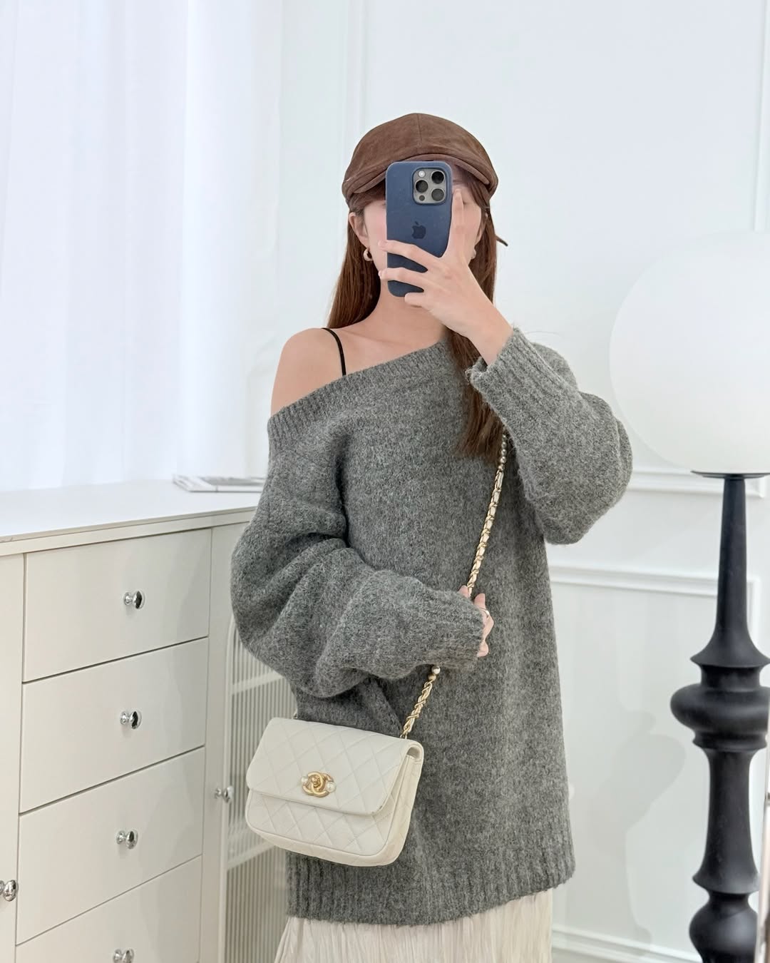 Chanel Quilted Pearl Flap Bag White Shiny Crumpled Calfskin Aged 22C