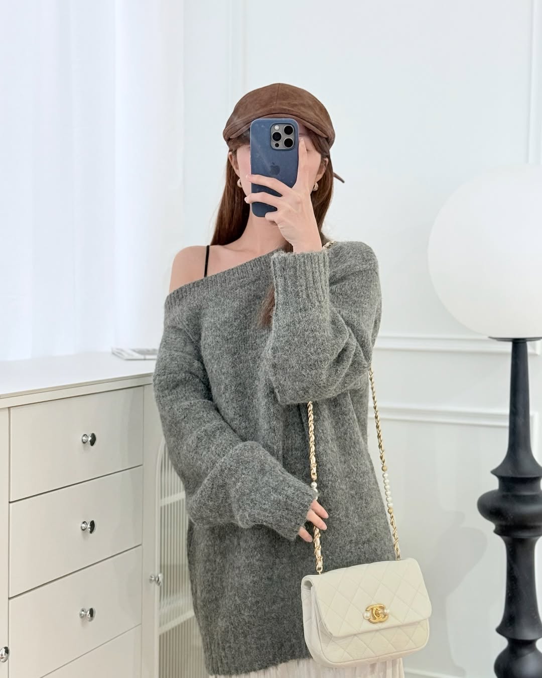 Chanel Quilted Pearl Flap Bag White Shiny Crumpled Calfskin Aged 22C