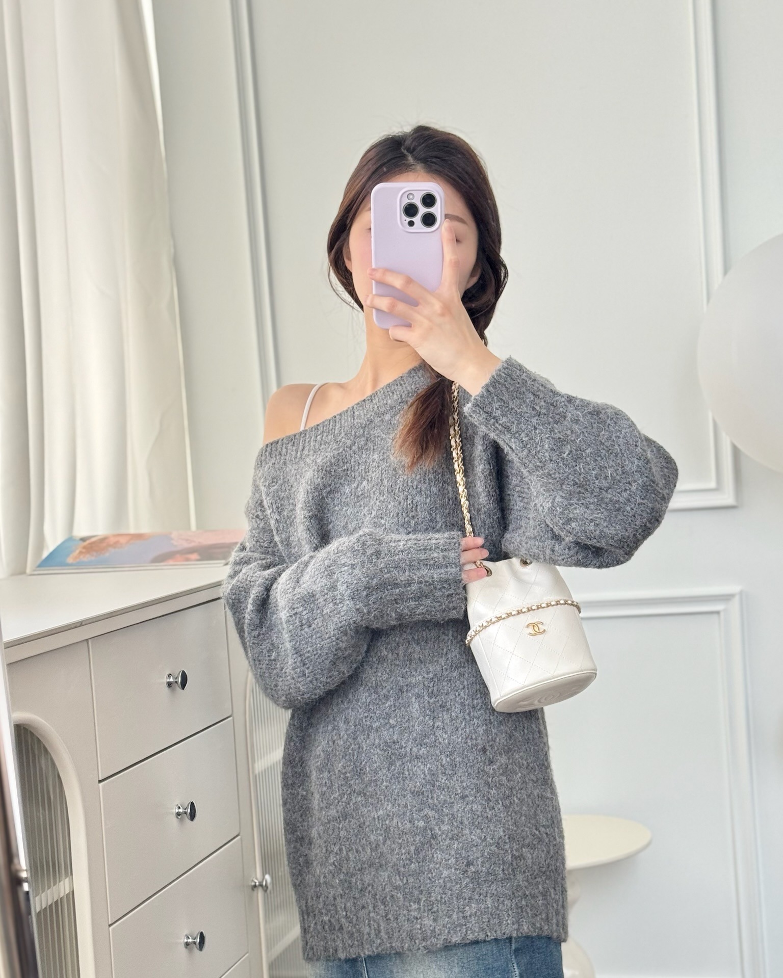 Chanel Mini Bucket Bag White Shiny Lambskin Aged  25C