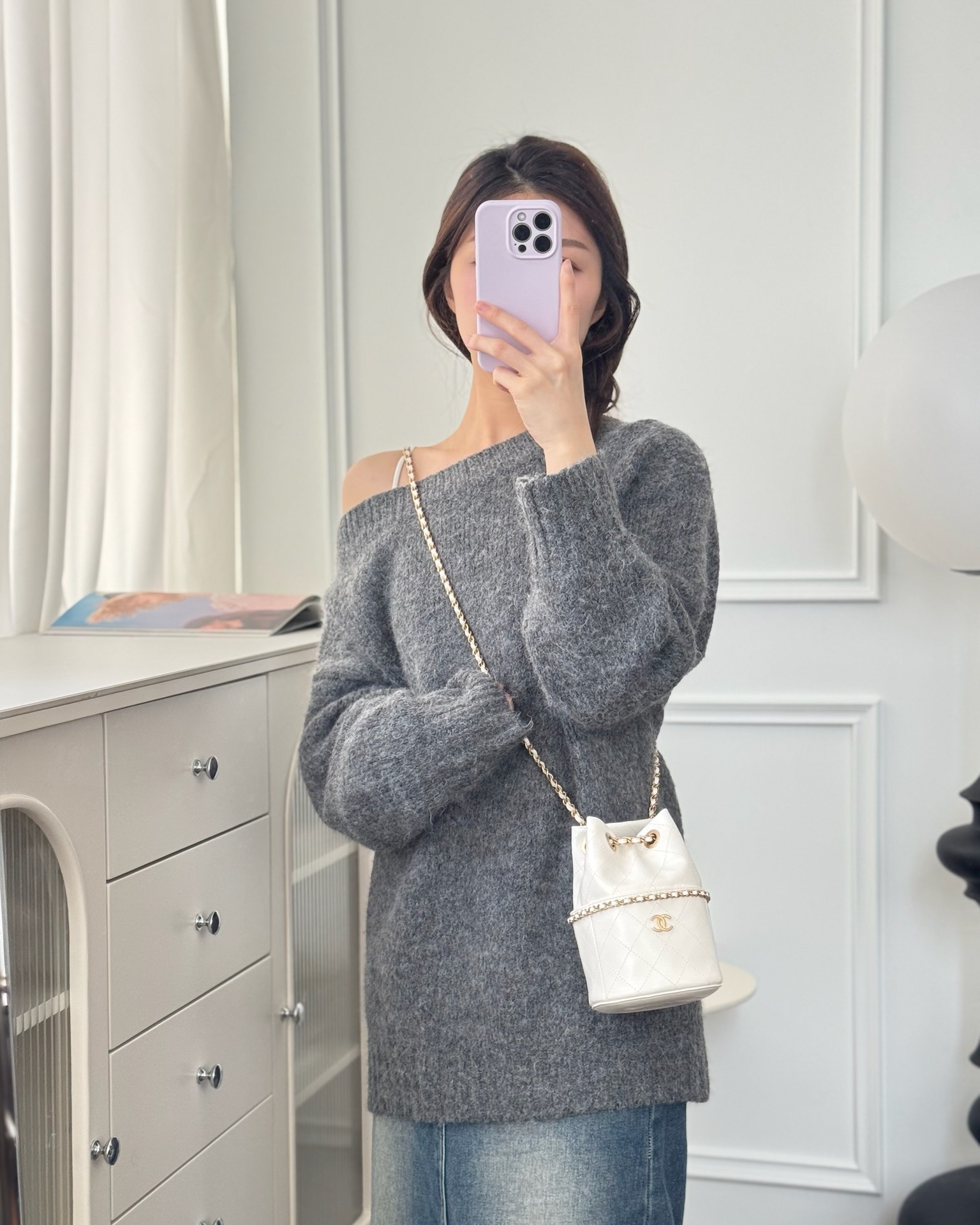 Chanel Mini Bucket Bag White Shiny Lambskin Aged  25C