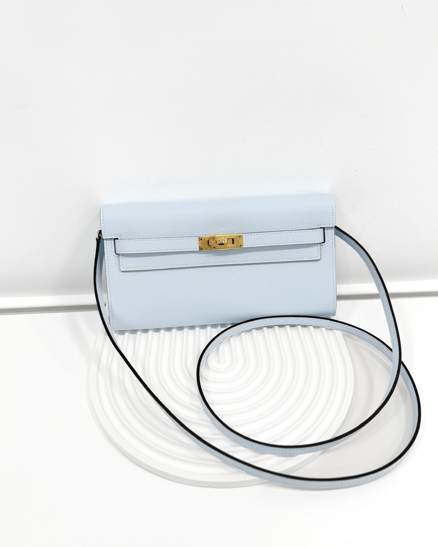 Hermès Kelly To Go Wallet Gold Hardware Bleu Brume T0 Epsom