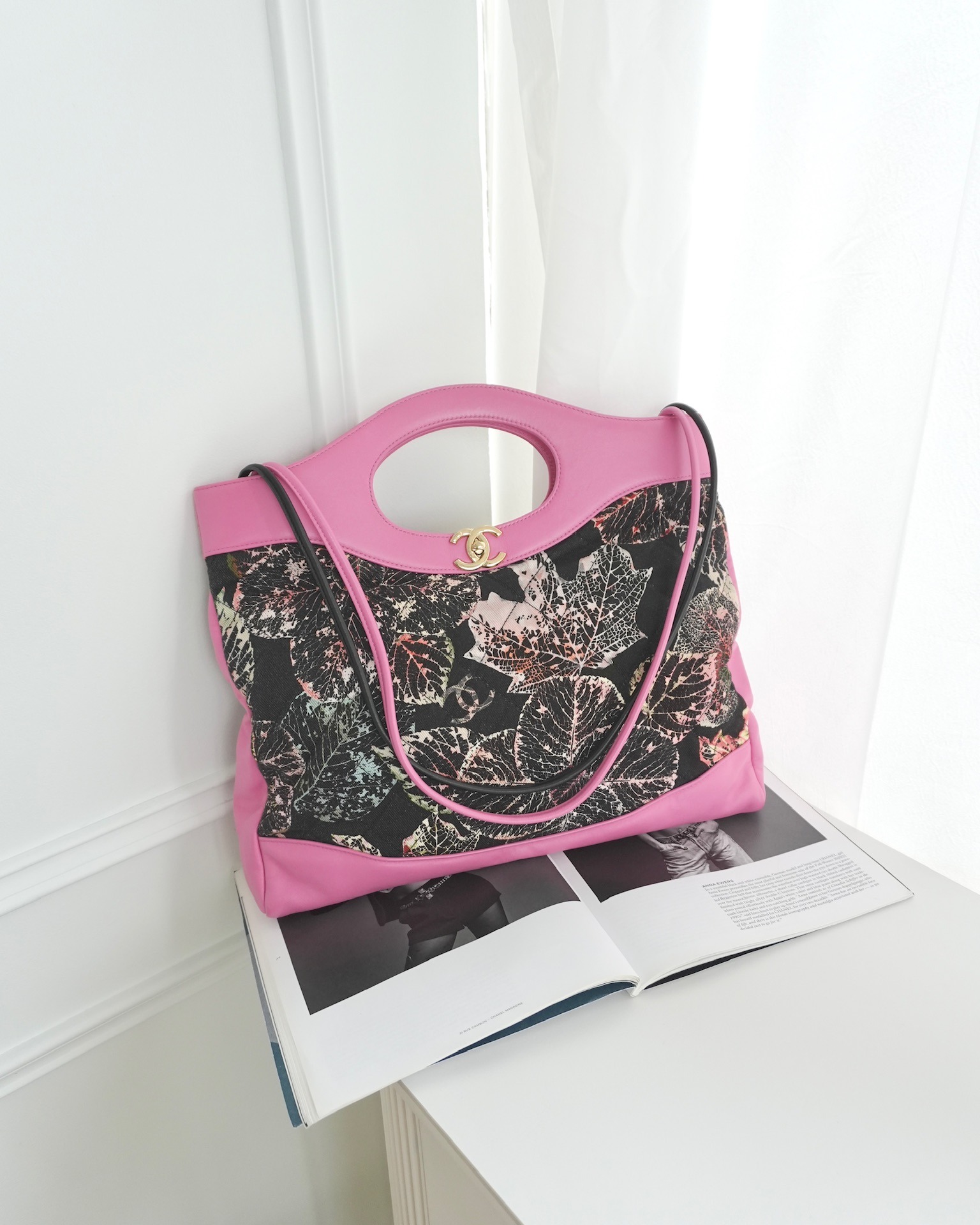 Chanel Micro 31 Black Shiny Crumpled Calfskin31 Large Shopping Bag Leaves Printed Canvas/ Calfskin Pink