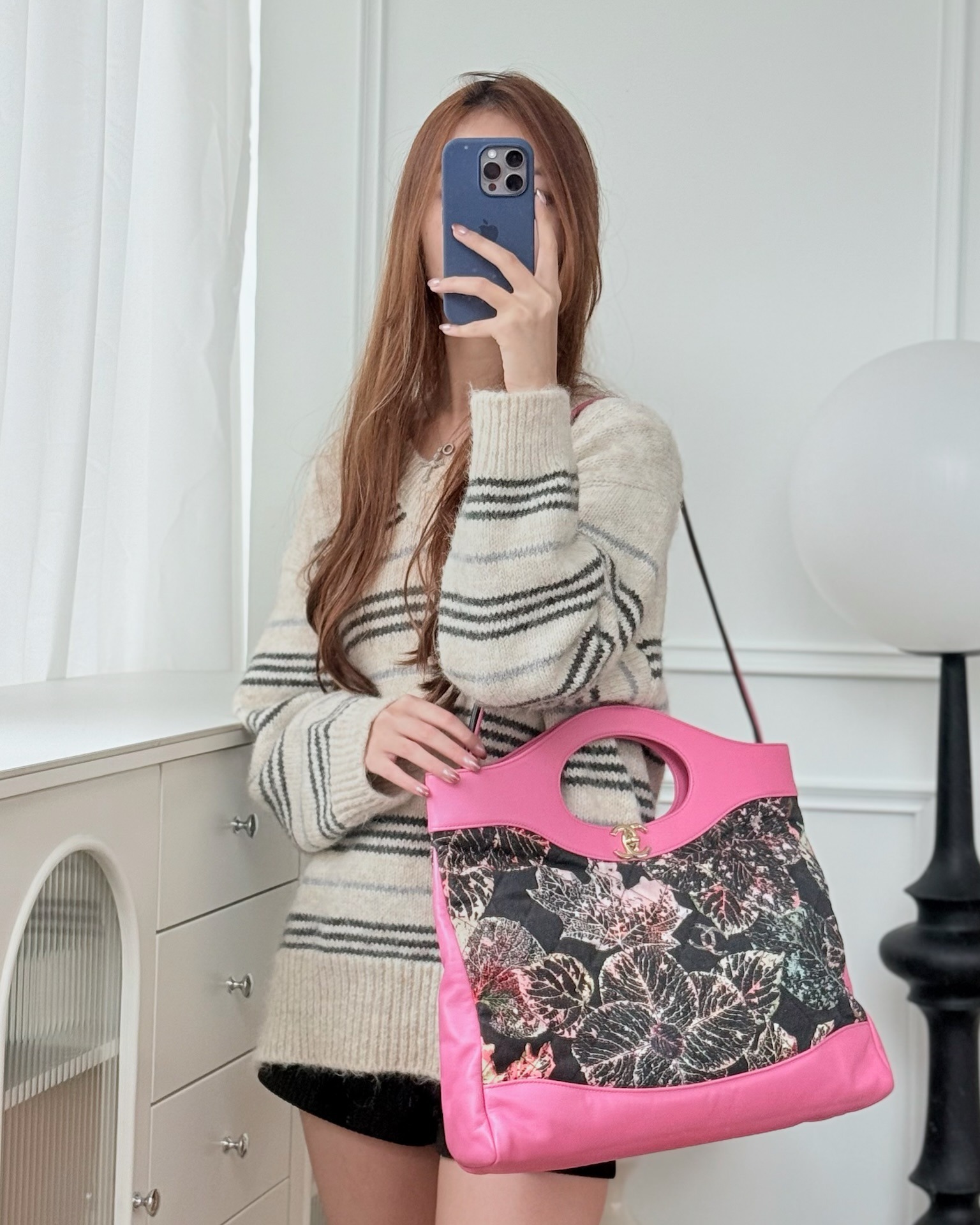 Chanel Micro 31 Black Shiny Crumpled Calfskin31 Large Shopping Bag Leaves Printed Canvas/ Calfskin Pink