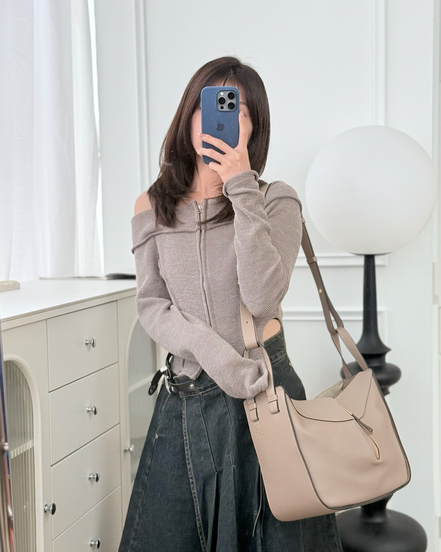 Loewe Small Hammock Shoulder Bag Calfskin Sand