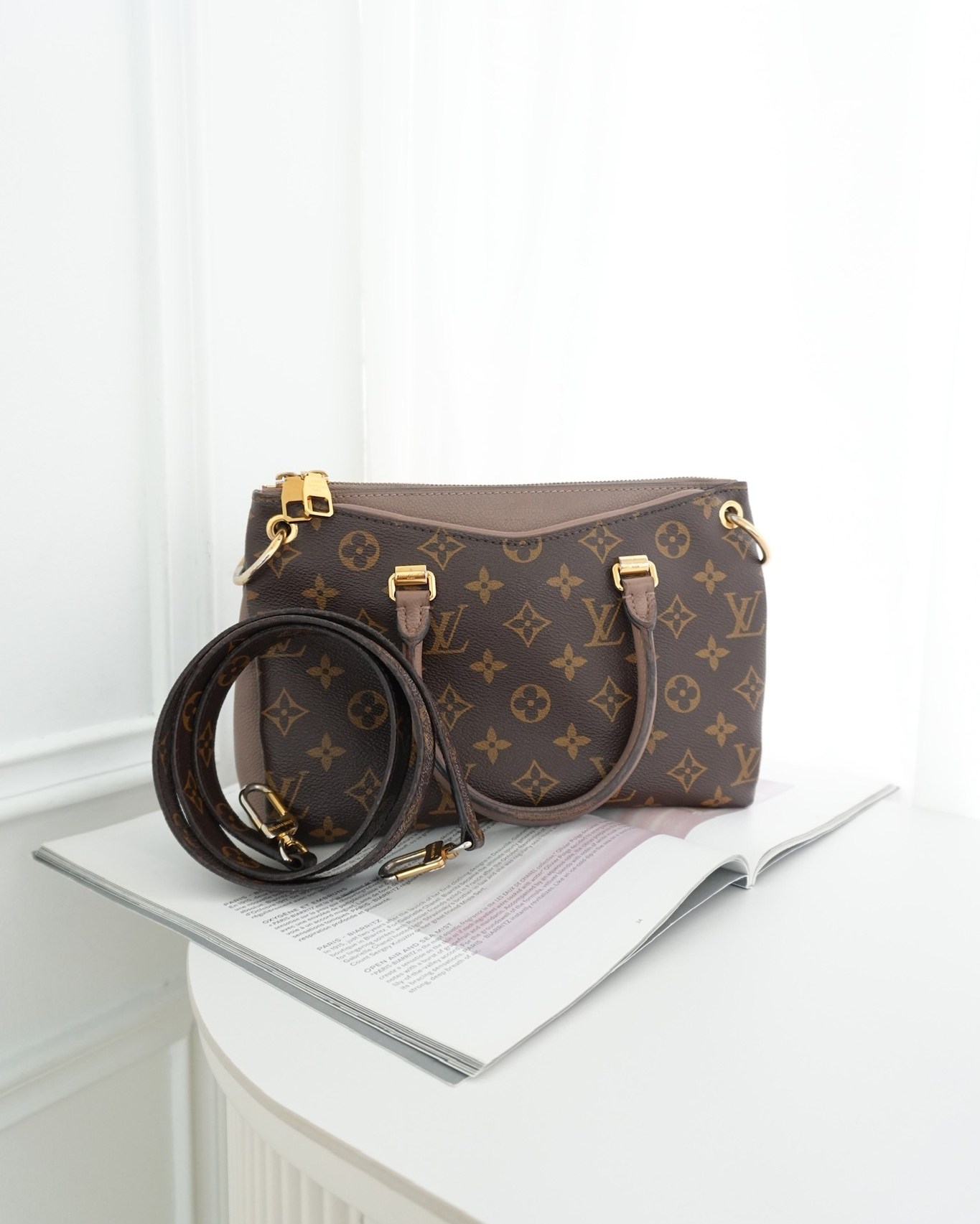 Louis Vuitton Pallas BB Monogram Full Taupe Glace