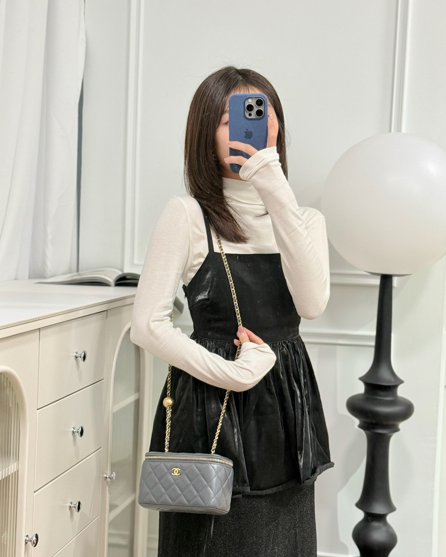 Chanel Pearl Crush Vanity With Chain Grey Lambskin Aged