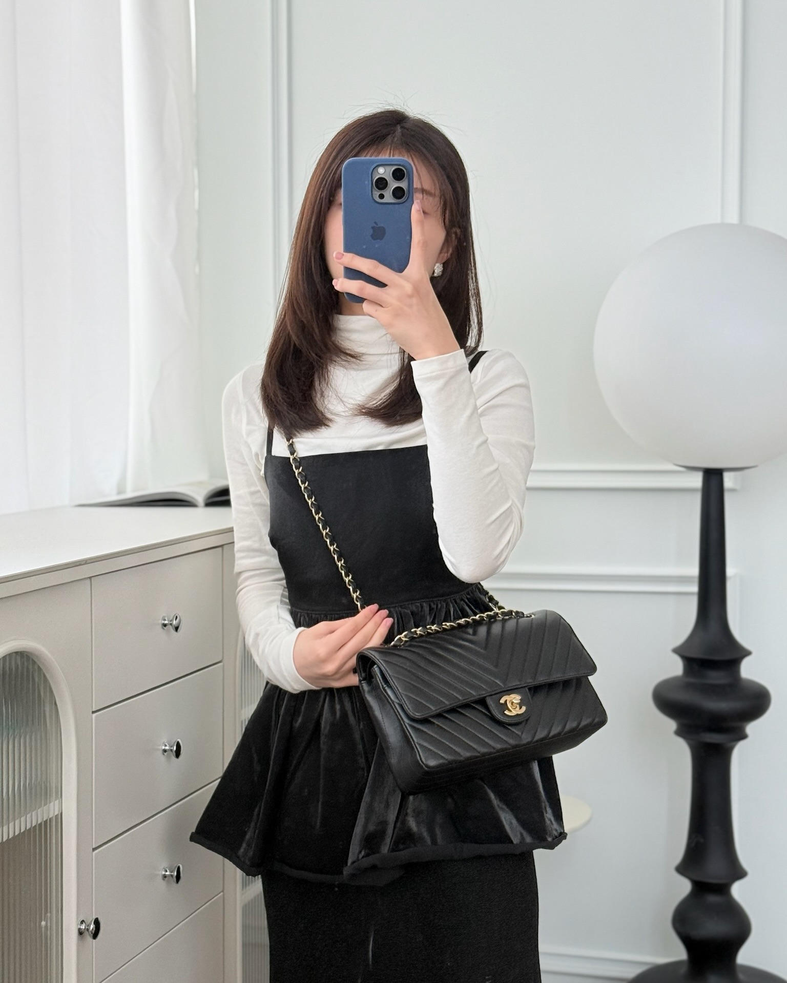 Chanel Classic M/L Medium Flap Chevron Black Lambskin Aged