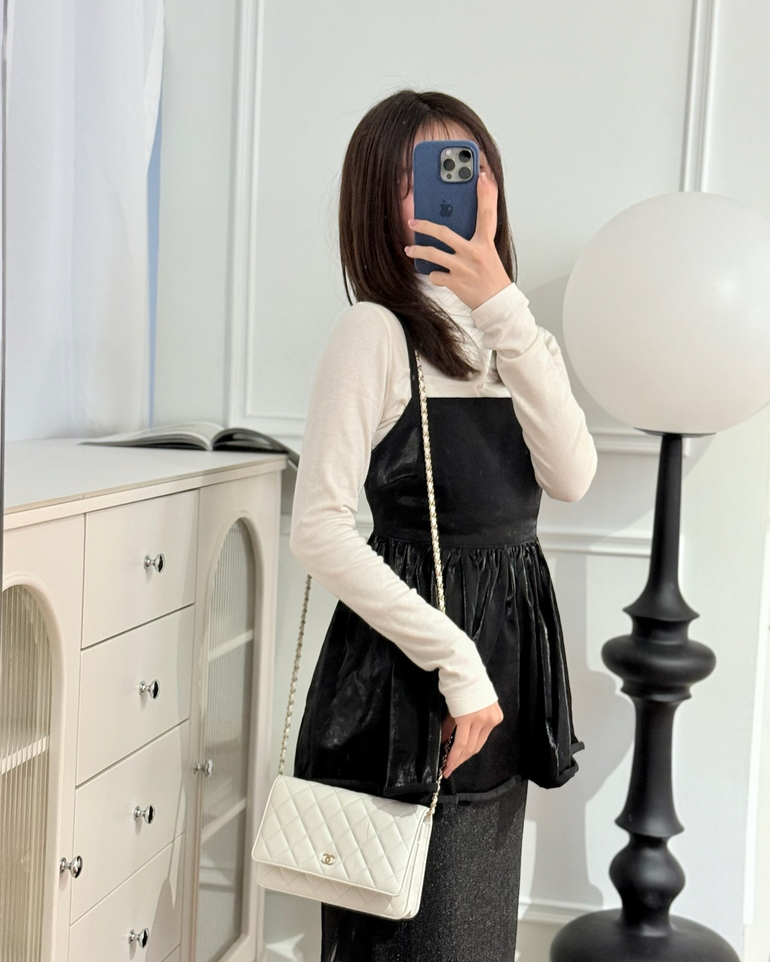 Chanel Quilted Classic Wallet on Chain WOC White Caviar