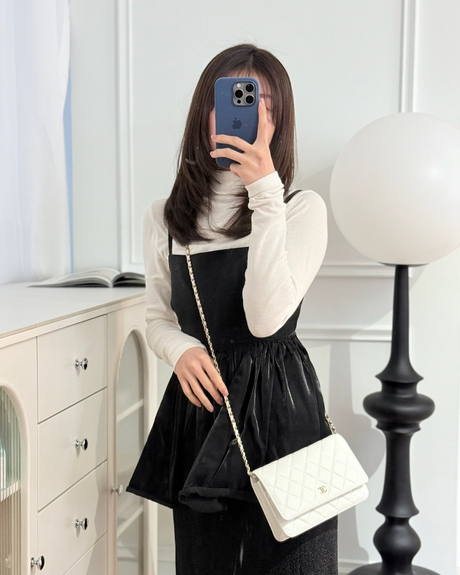 Chanel Quilted Classic Wallet on Chain WOC White Caviar