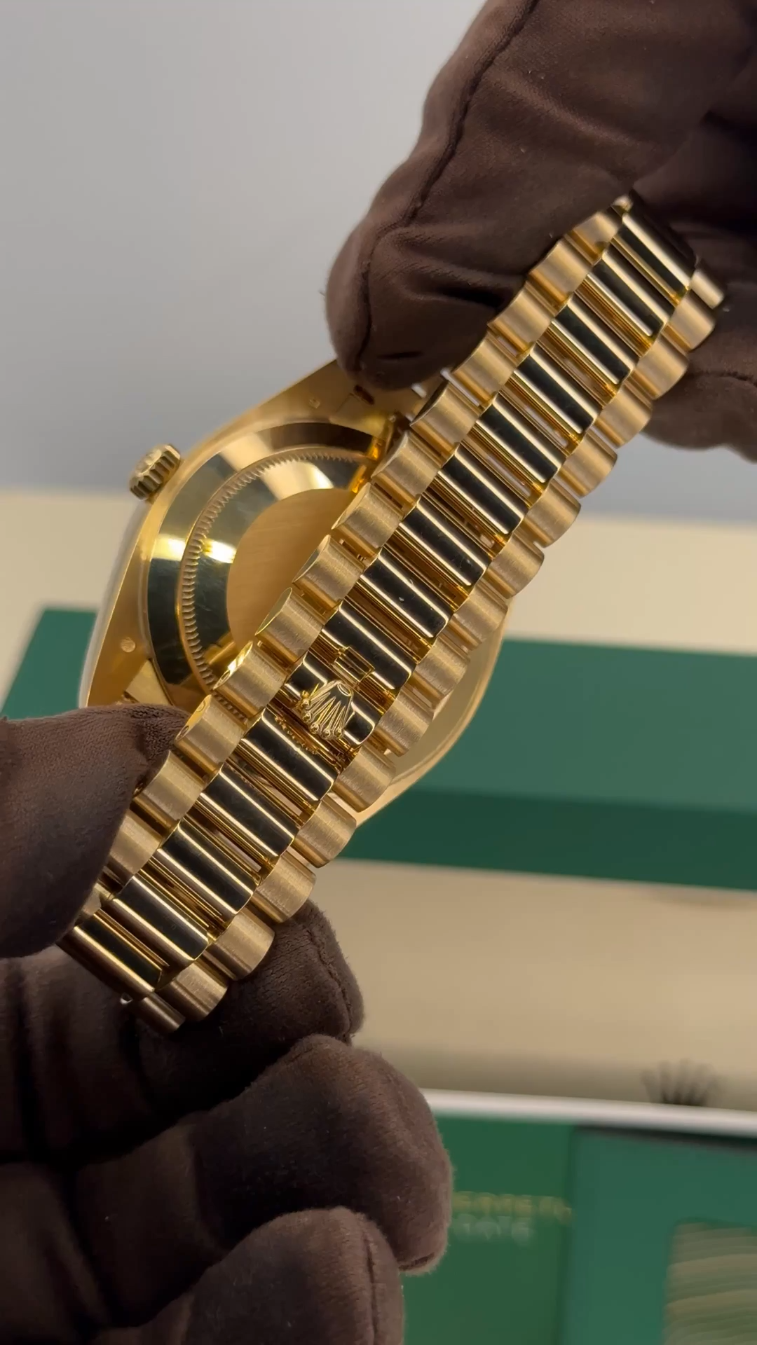 Rolex Day-Date 40mm 228238 Presidential 18kt Yellow Gold Champagne Roman Numeral Dial