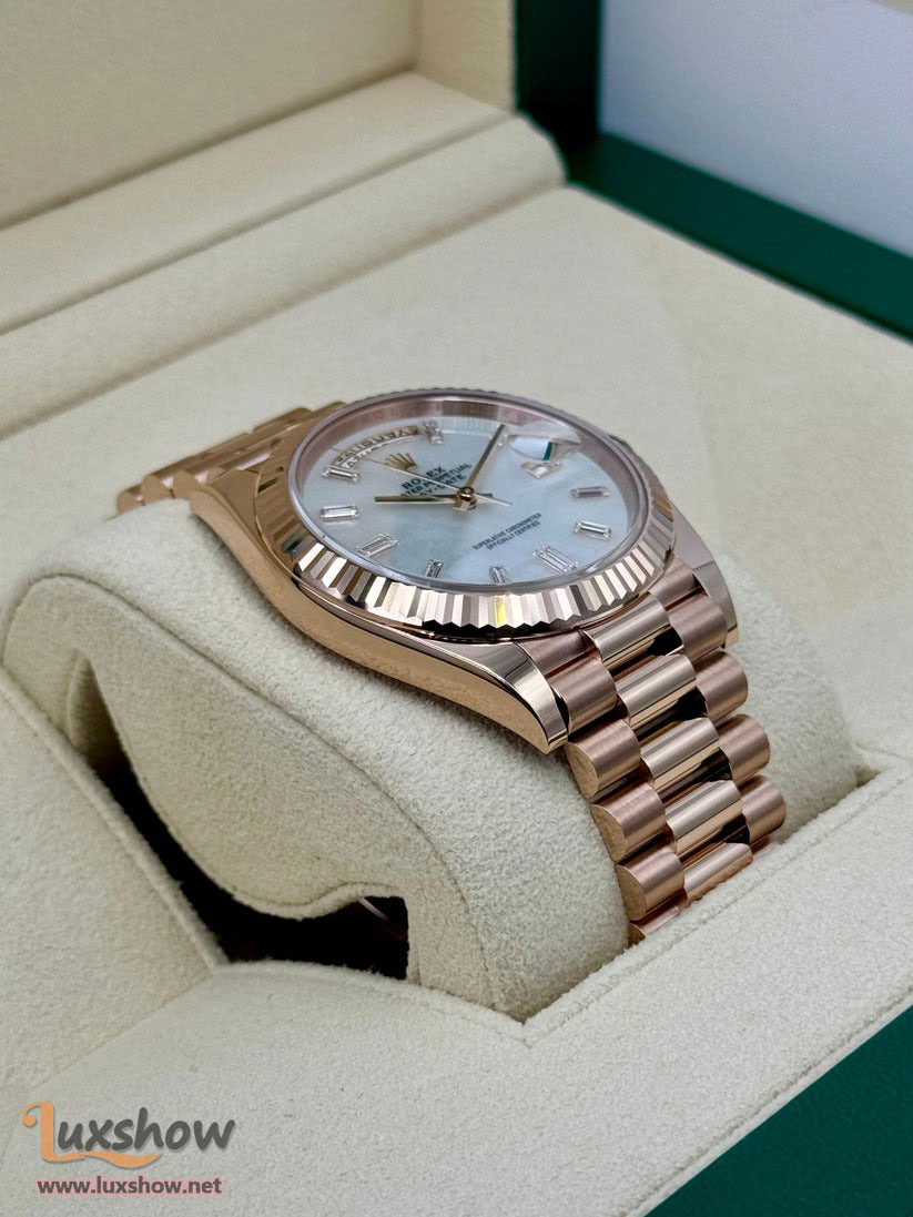 Rolex Day-Date 40mm 228235 Presidential Bracelet 18 kt Everose Gold Mother Of Pearl (MOP) Diamond Baguette Dial