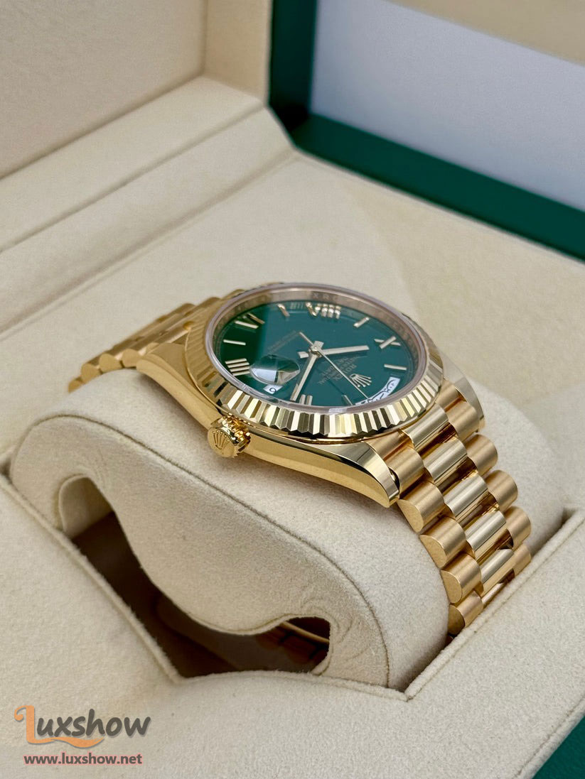 Rolex Day-Date 40mm 228238 Arabic Calendar Green Dial
