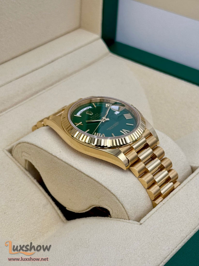 Rolex Day-Date 40mm 228238 Arabic Calendar Green Dial