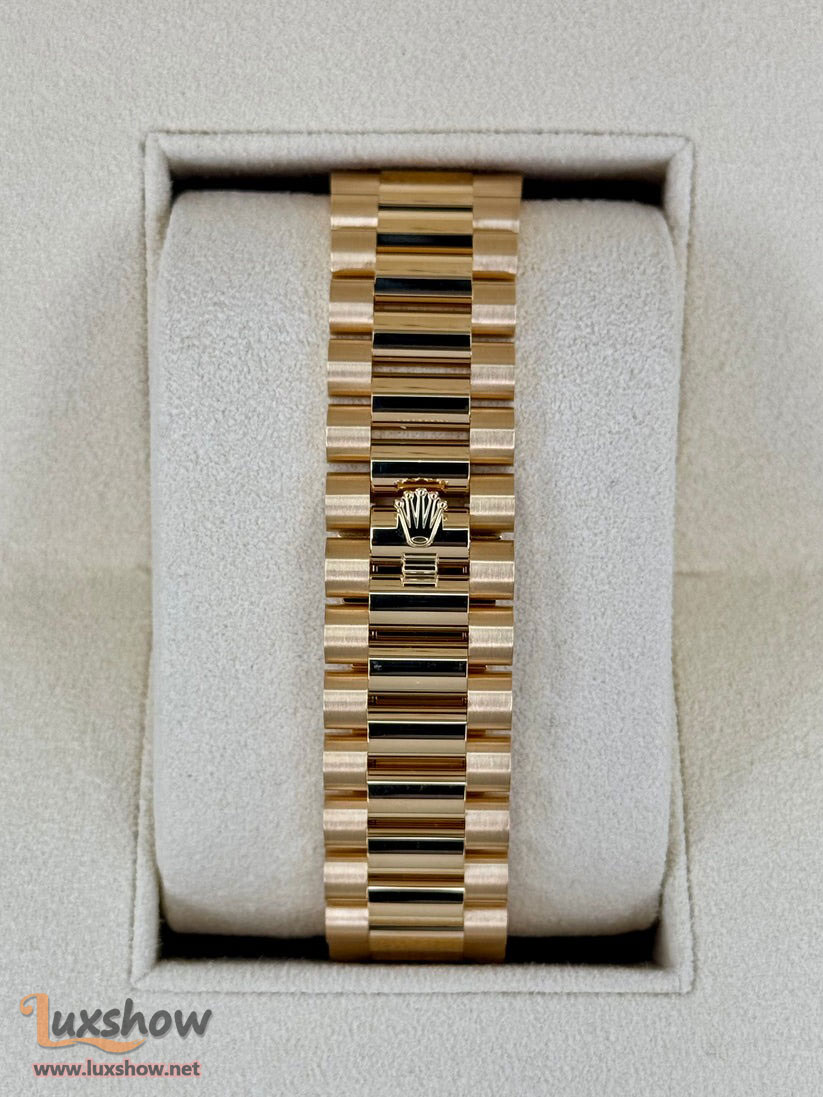 Rolex Day-Date 40mm 228238 Presidential 18kt Yellow Gold Bright Black Diamond Baguette Dial