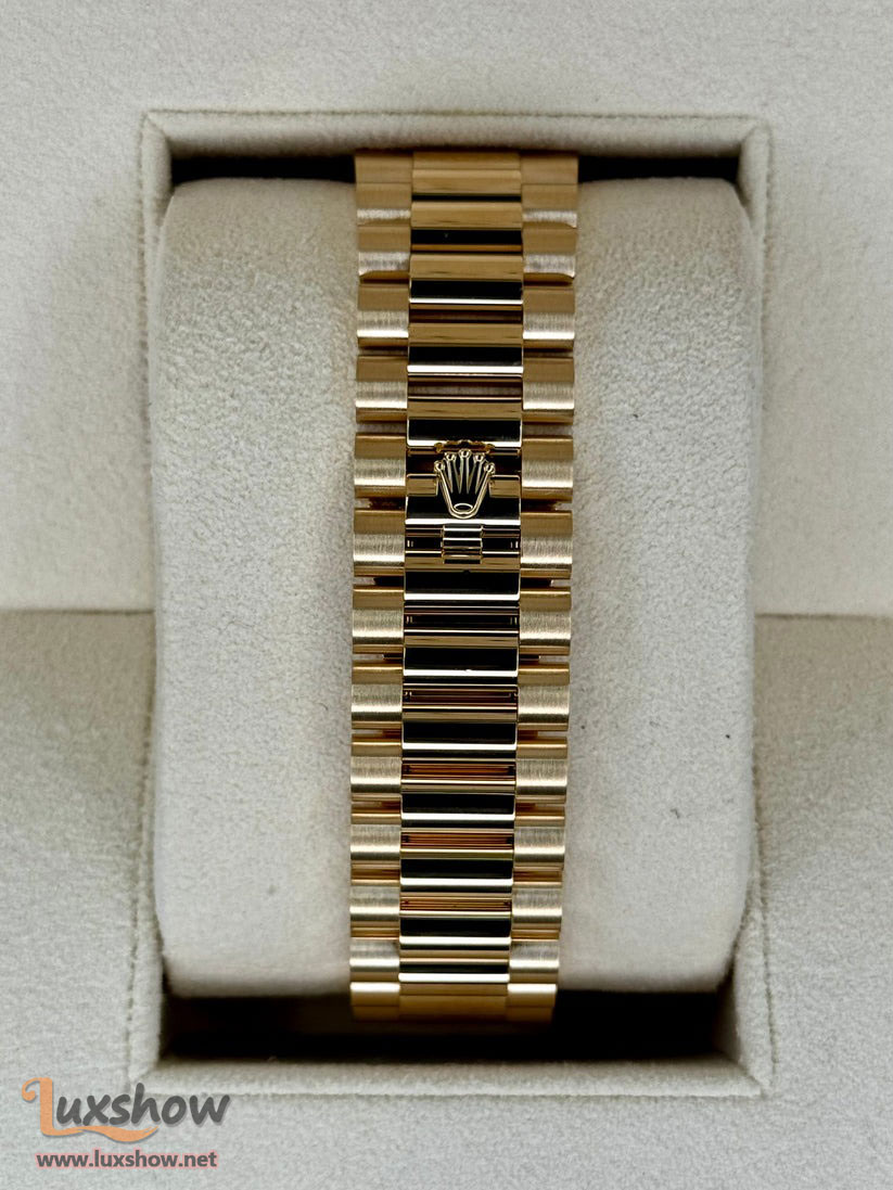 Rolex Day-Date 40mm 228238 Presidential 18kt Yellow Gold Champagne Roman Numeral Dial