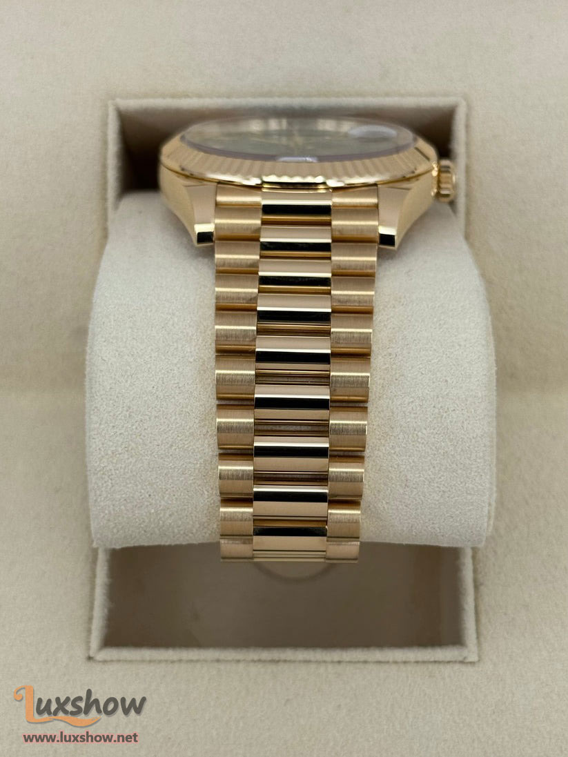 Rolex Day-Date 40mm 228238 Arabic Calendar Green Dial