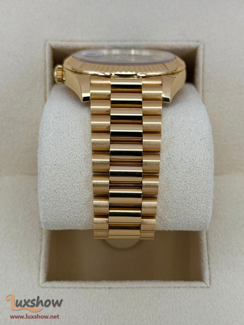 Rolex Day-Date 40mm 228238 Presidential Green Dial