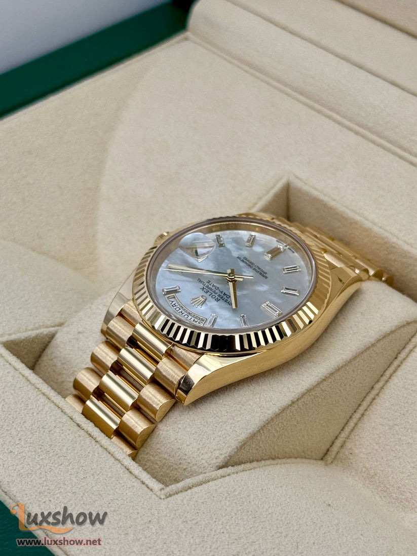 Rolex Day-Date 40mm 228238 Presidential Bracelet 18k  Yellow Gold Gold Mother Of Pearl Diamond Baguette Dial