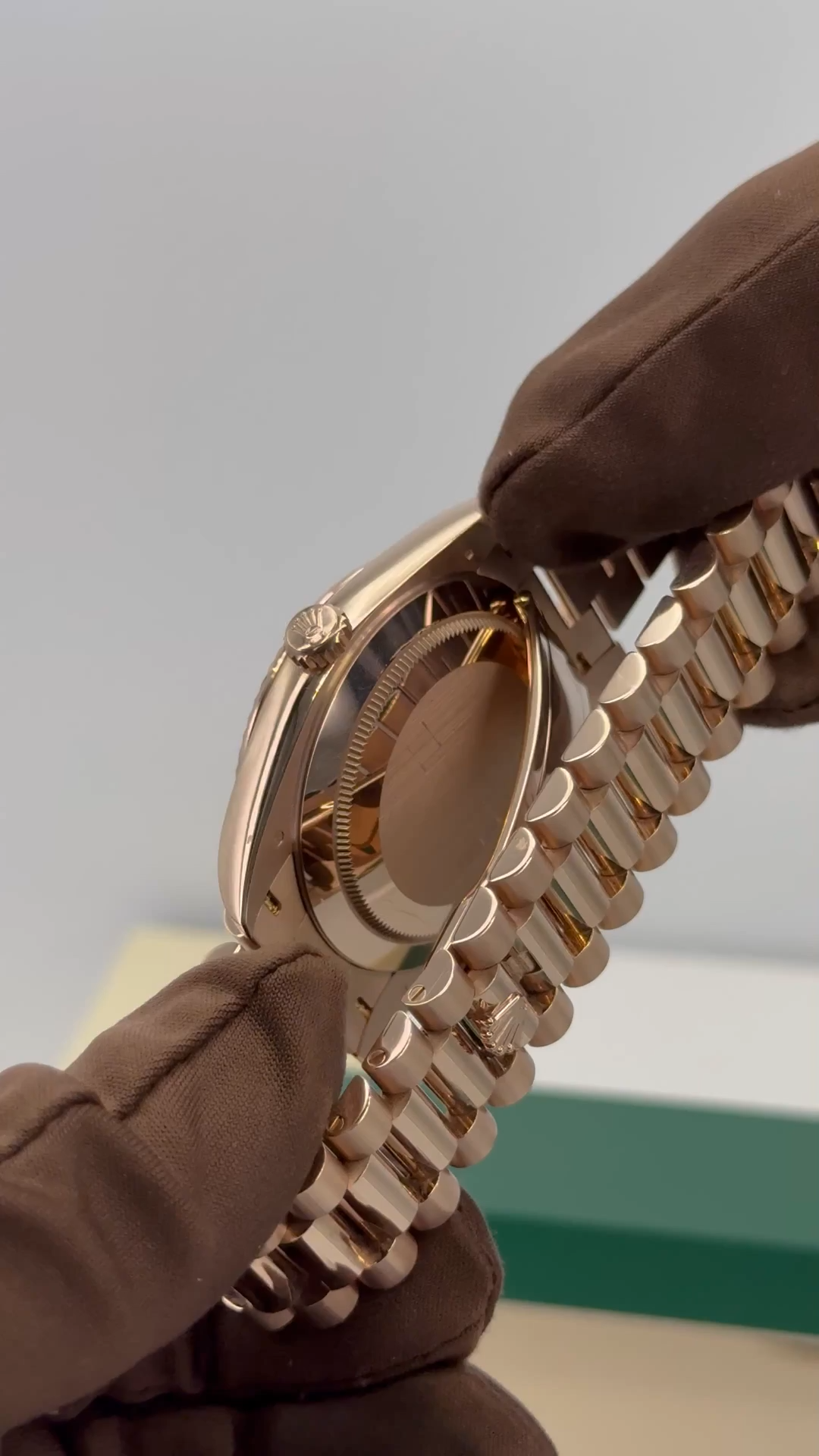 Rolex Day-Date 40mm 228235 Presidential Everose Gold Chocolate Dial