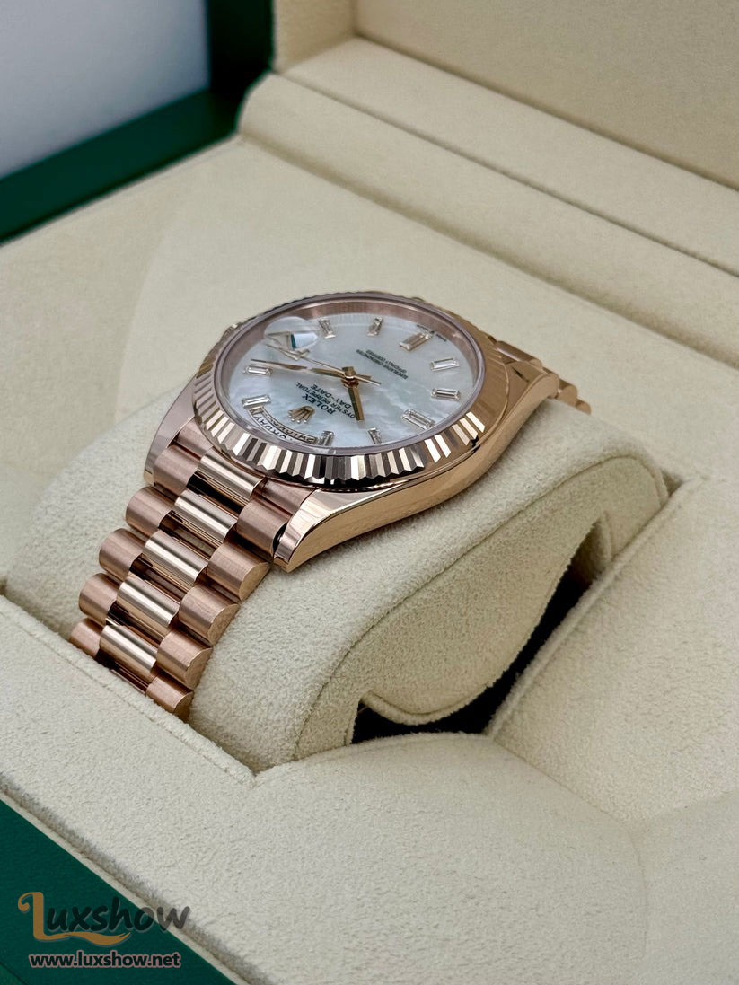 Rolex Day-Date 40mm 228235 Presidential Bracelet 18 kt Everose Gold Mother Of Pearl (MOP) Diamond Baguette Dial