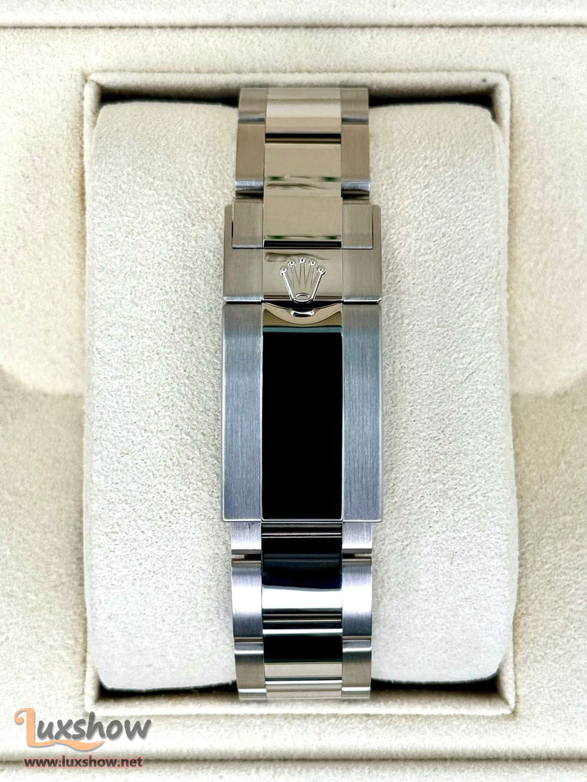 Rolex Cosmograph Daytona 40mm 126579RBR 18k White Gold Mother of Pearl Diamond Dial Factory Diamond Bezel Oyster Bracelet